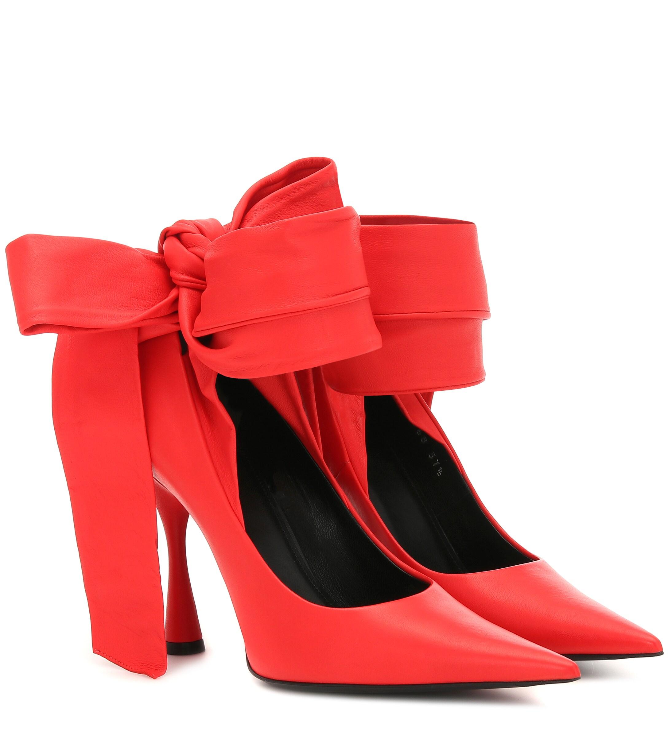 Forstærke Eventyrer skuespillerinde Balenciaga Dance Knife Leather Pumps in Red | Lyst