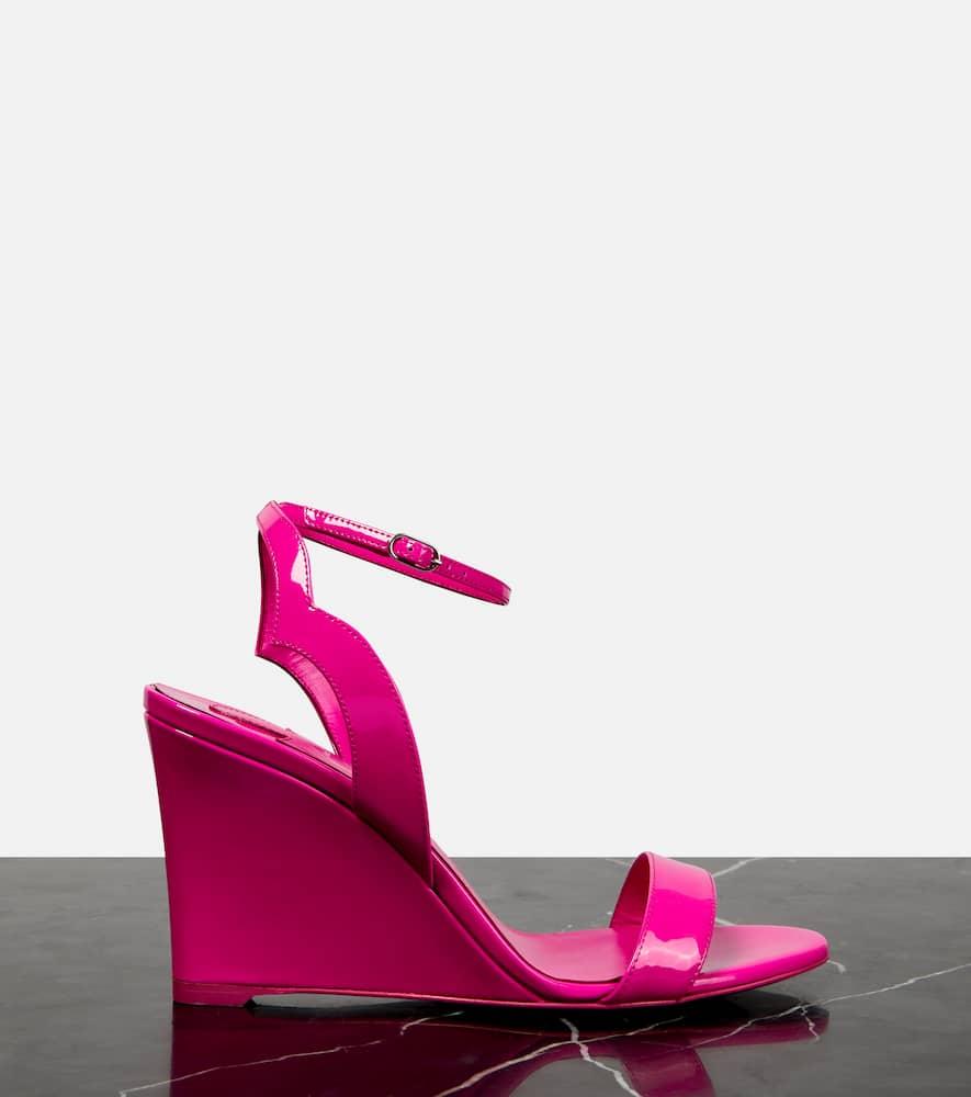 Christian Louboutin Patent Leather Wedge Sandals in Pink | Lyst UK