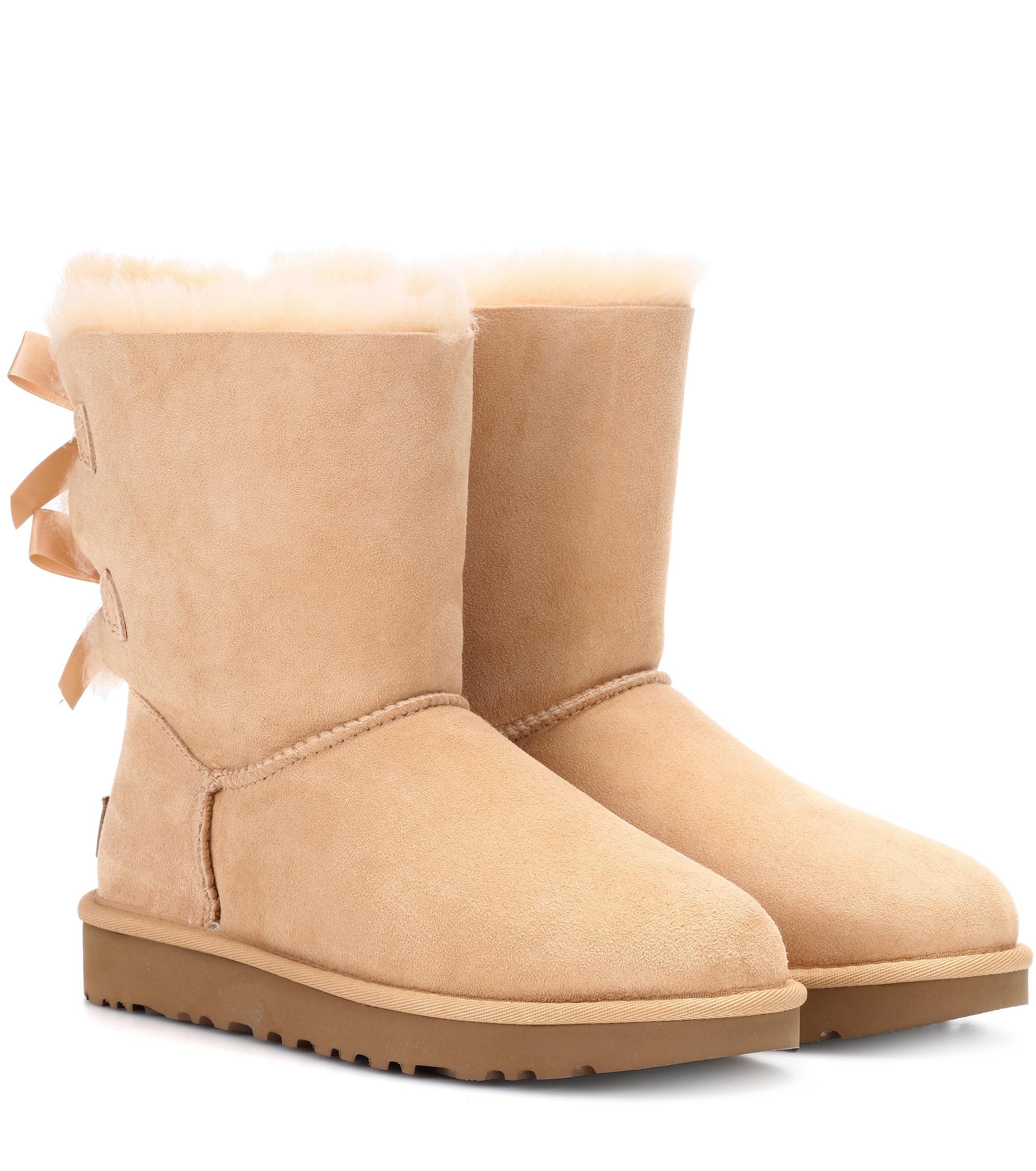 bailey bow short ruffle boot