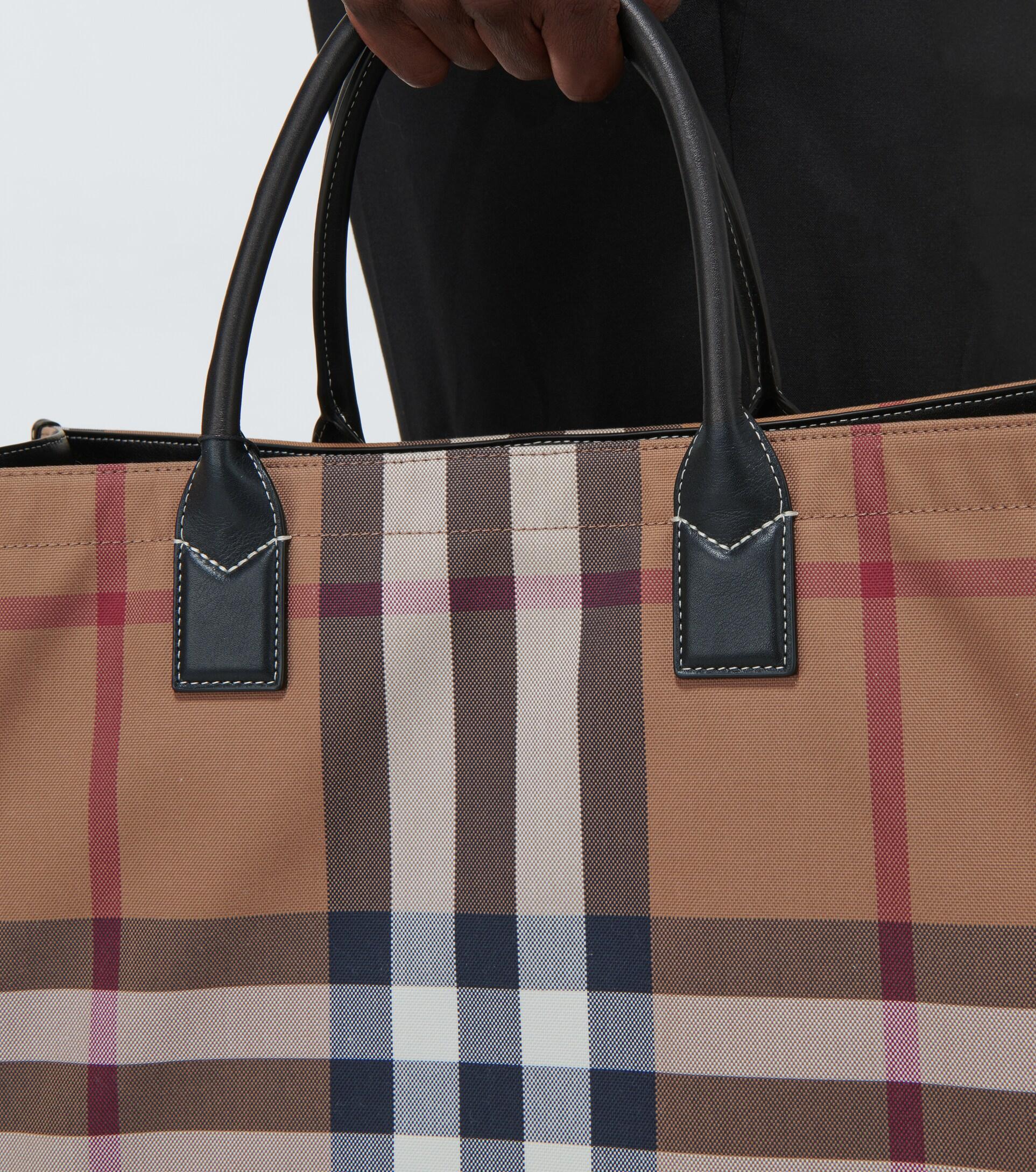 Denny checked tote bag in brown - Burberry