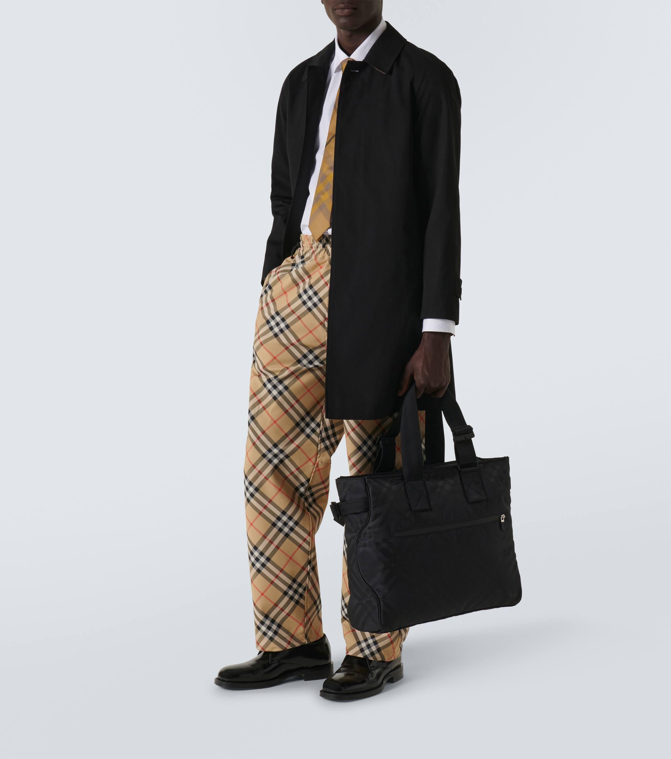 Burberry tote men new arrivals