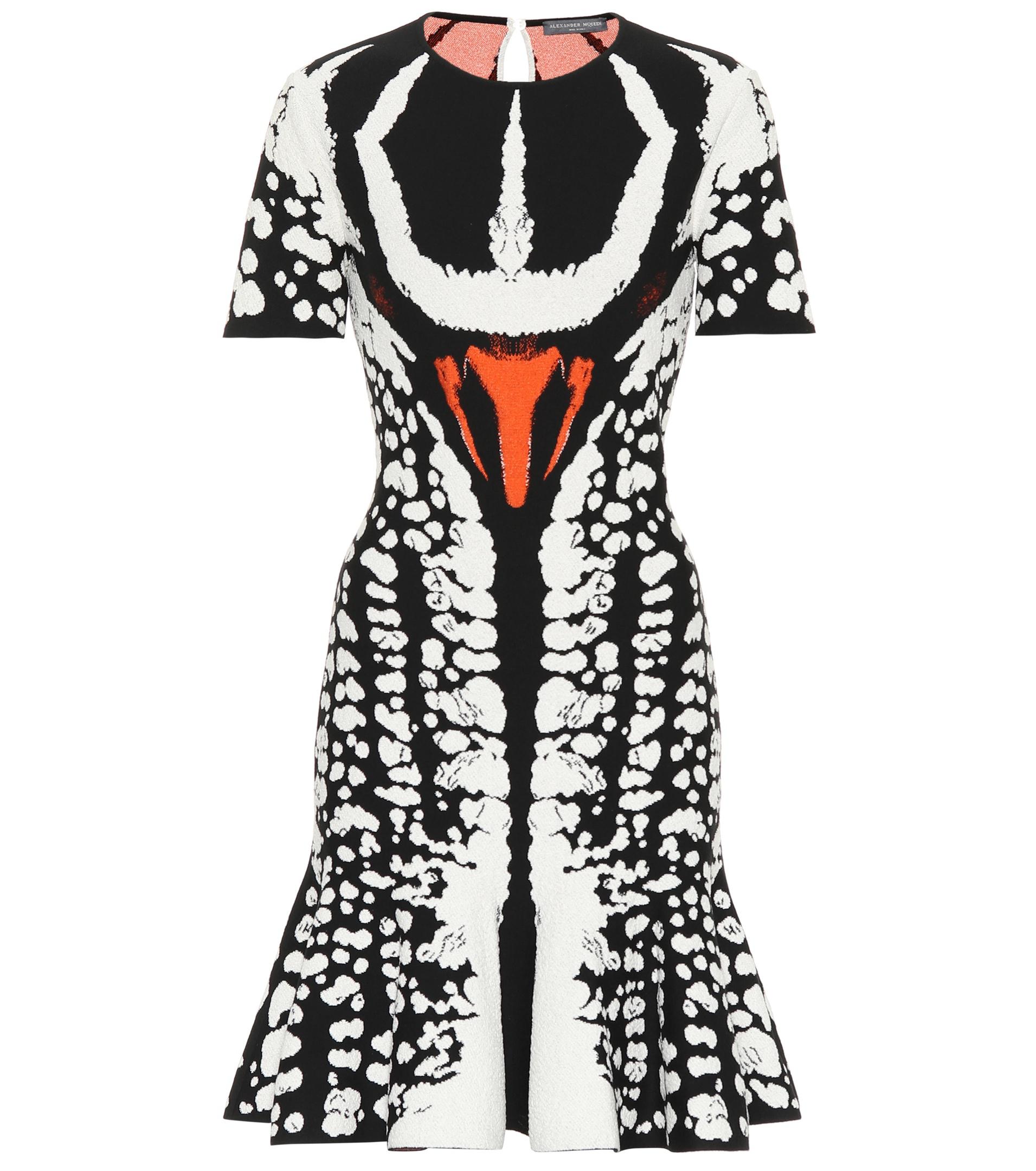 Alexander McQueen Wool Beetle Flared Knitted Minidress in Black/White