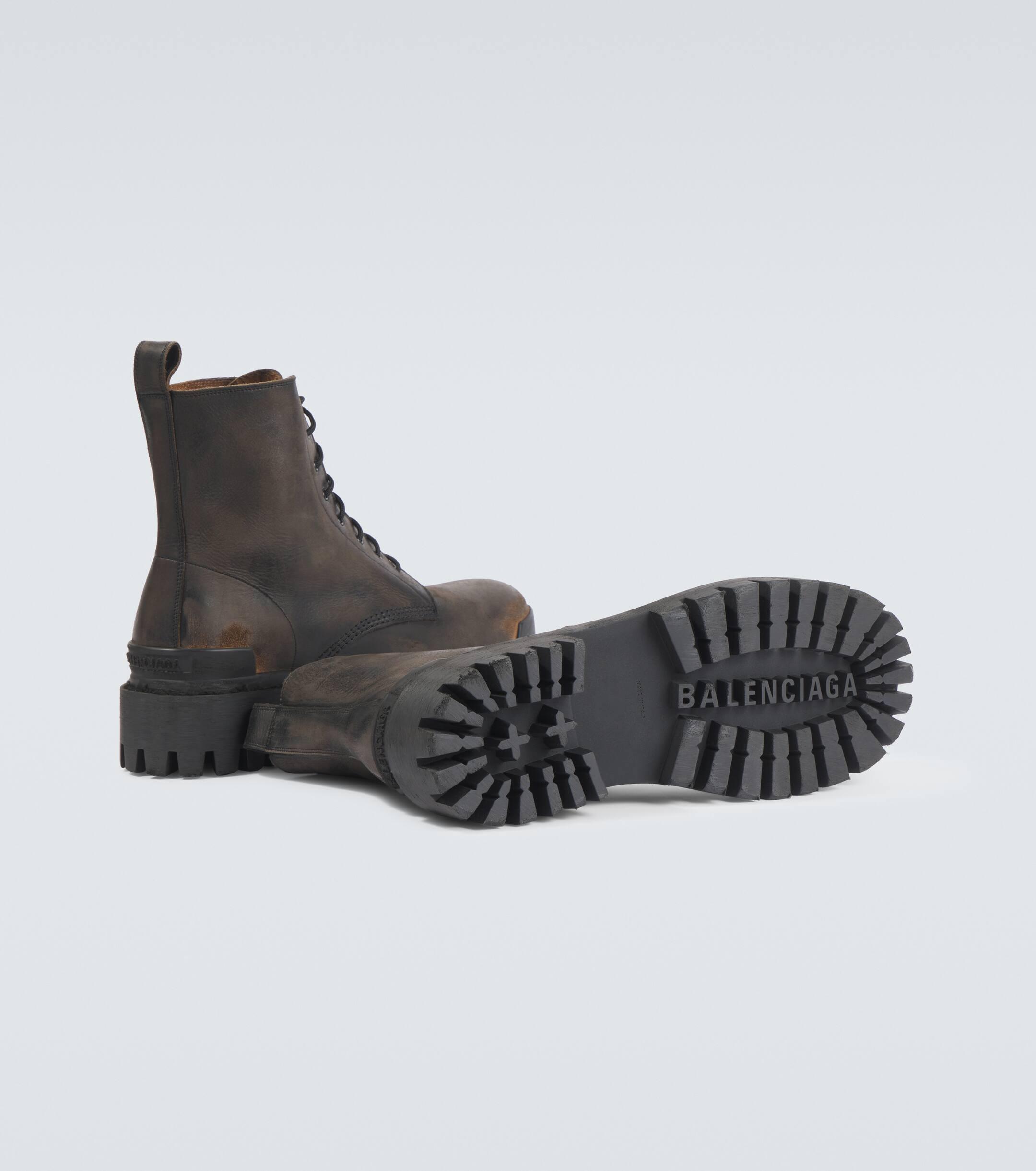 Presting deconstructed boots deals