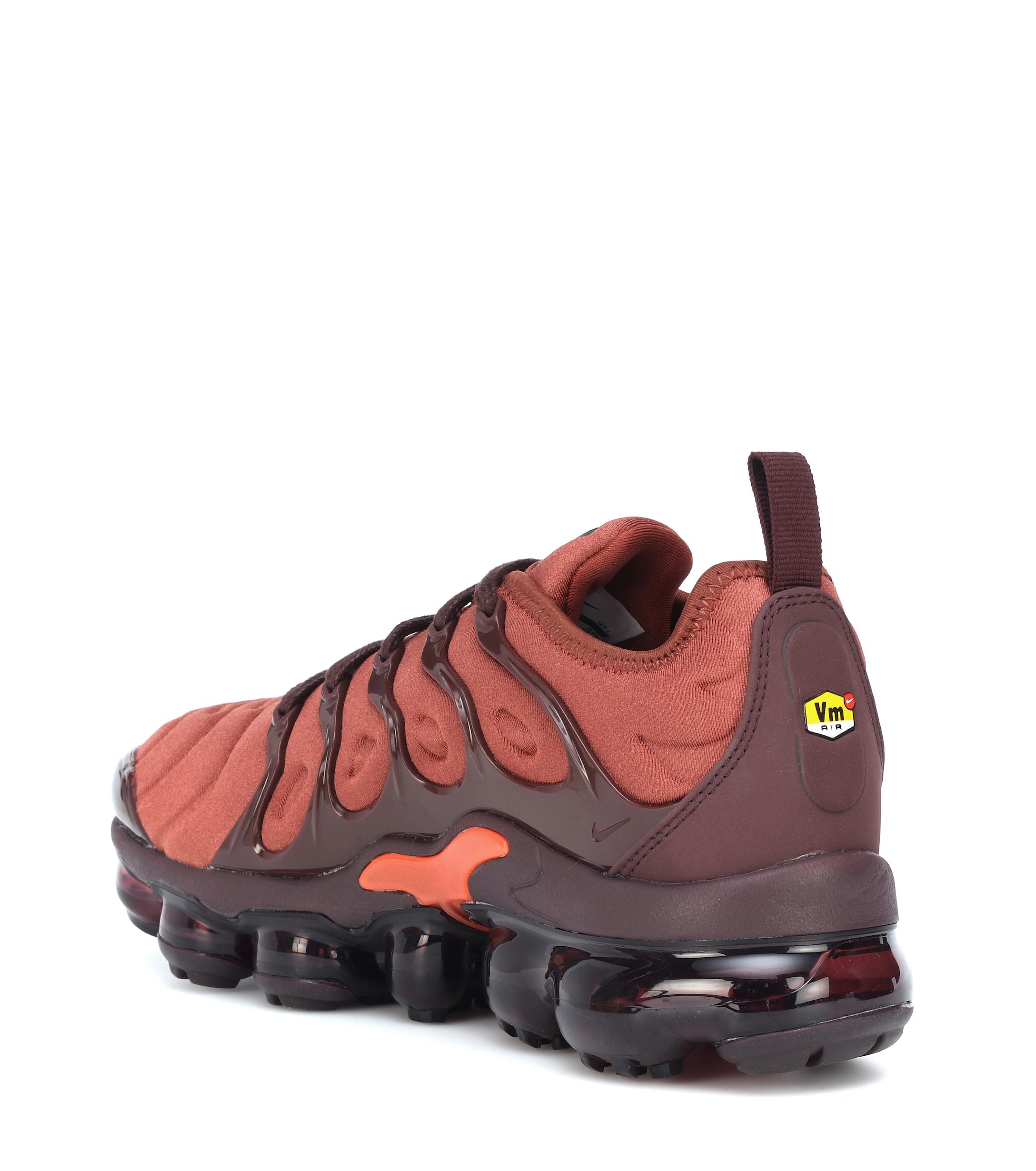 nike air vapormax plus burnt orange