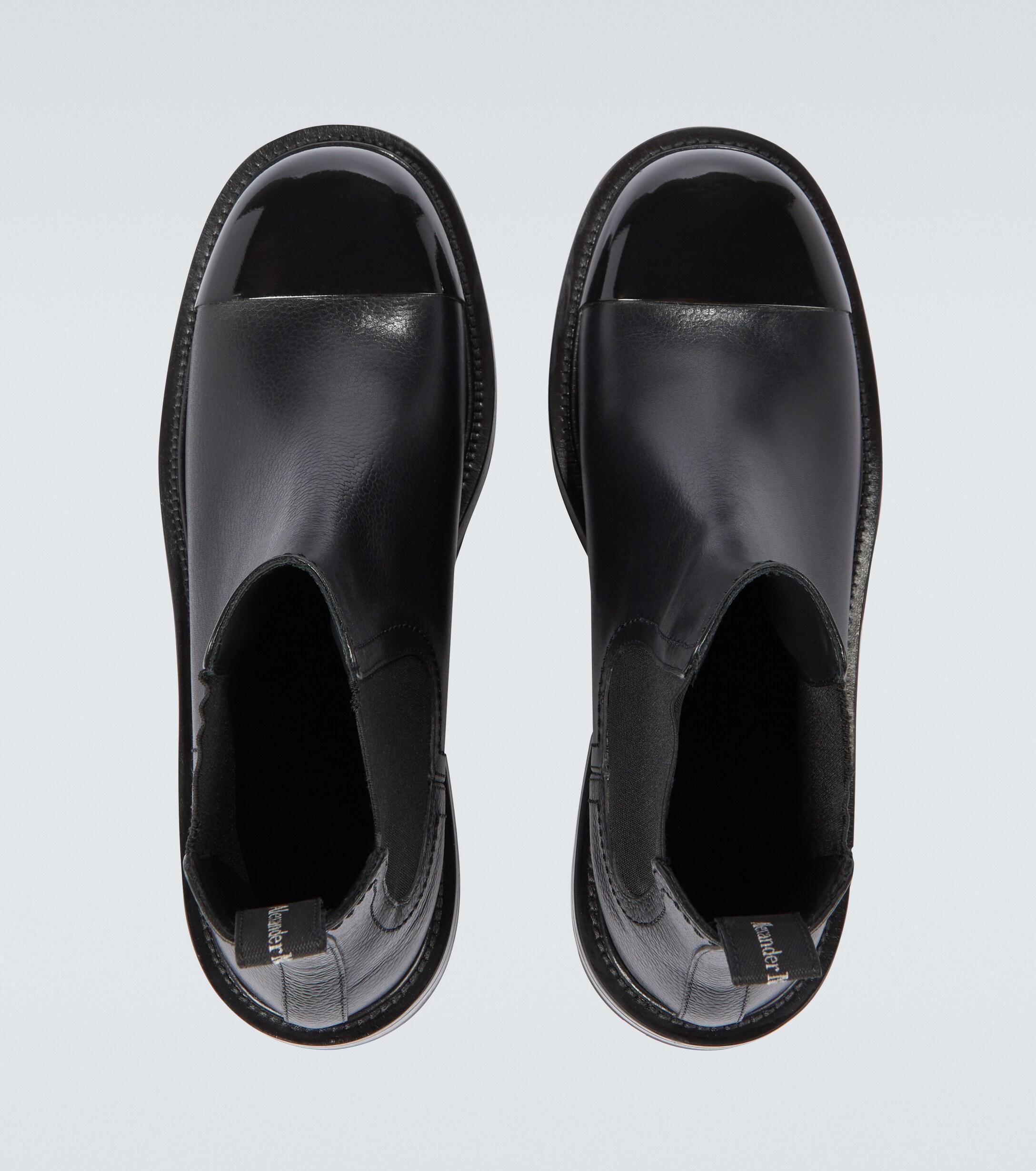 Alexander McQueen Leather Chelsea Boots in Black for Men - Lyst