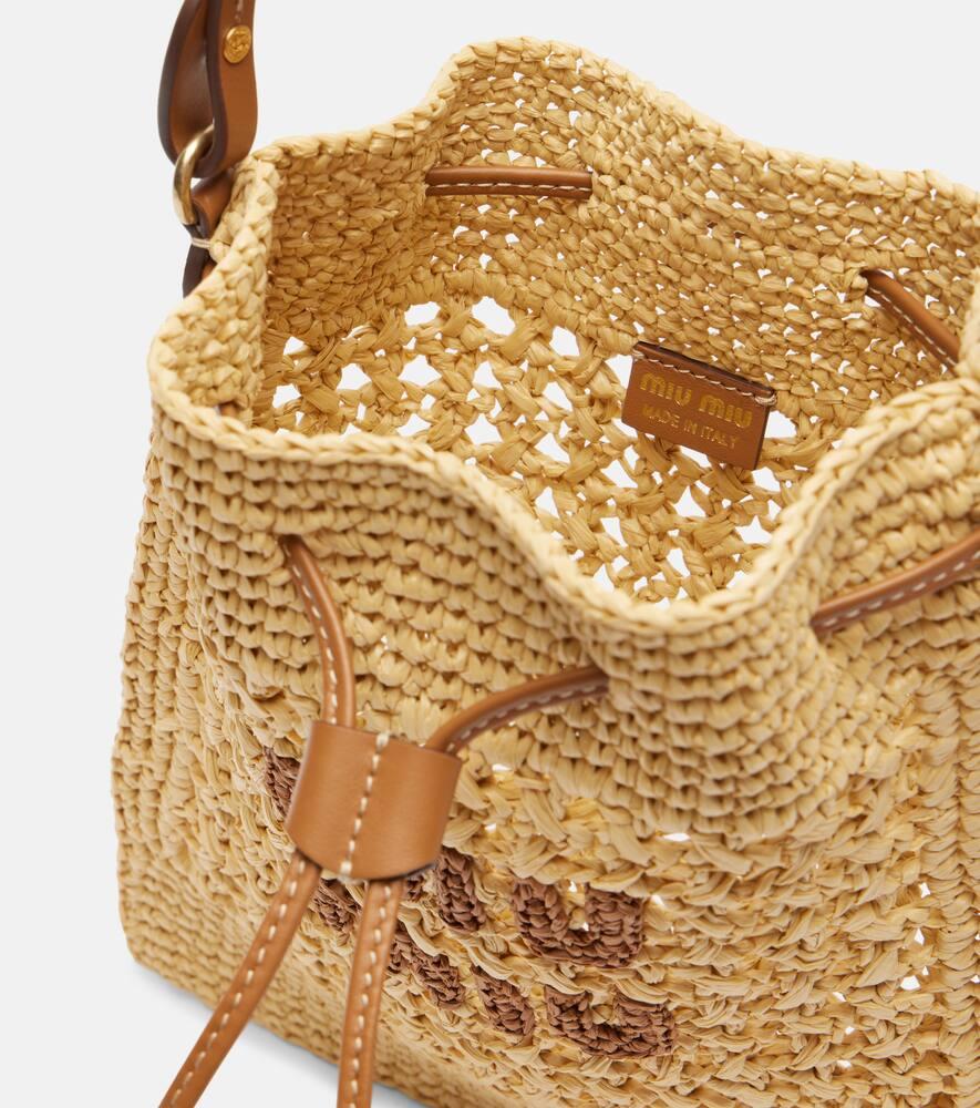 【MIU MIU】RAFFIA BUCKET BAG Mini logo raffia-effect bucket bag in brown - Miu Miu