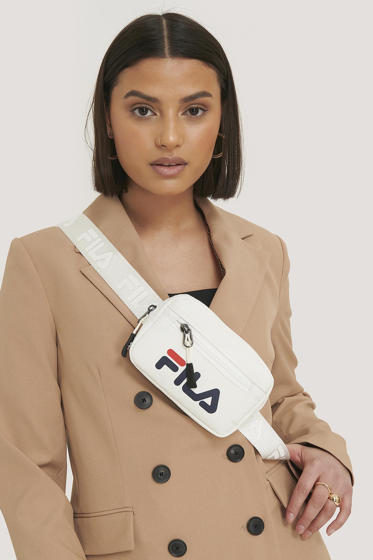 sporty belt bag