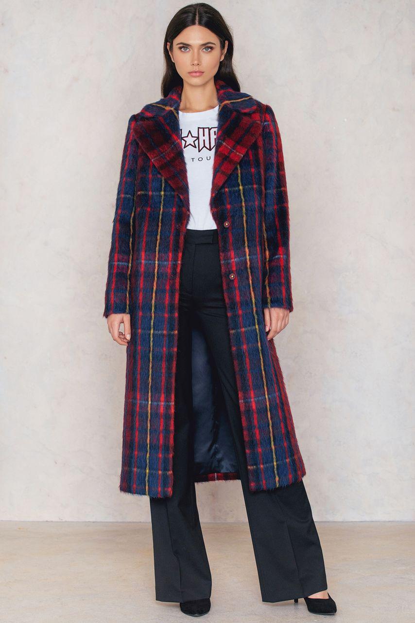 gigi hadid tommy hilfiger coat