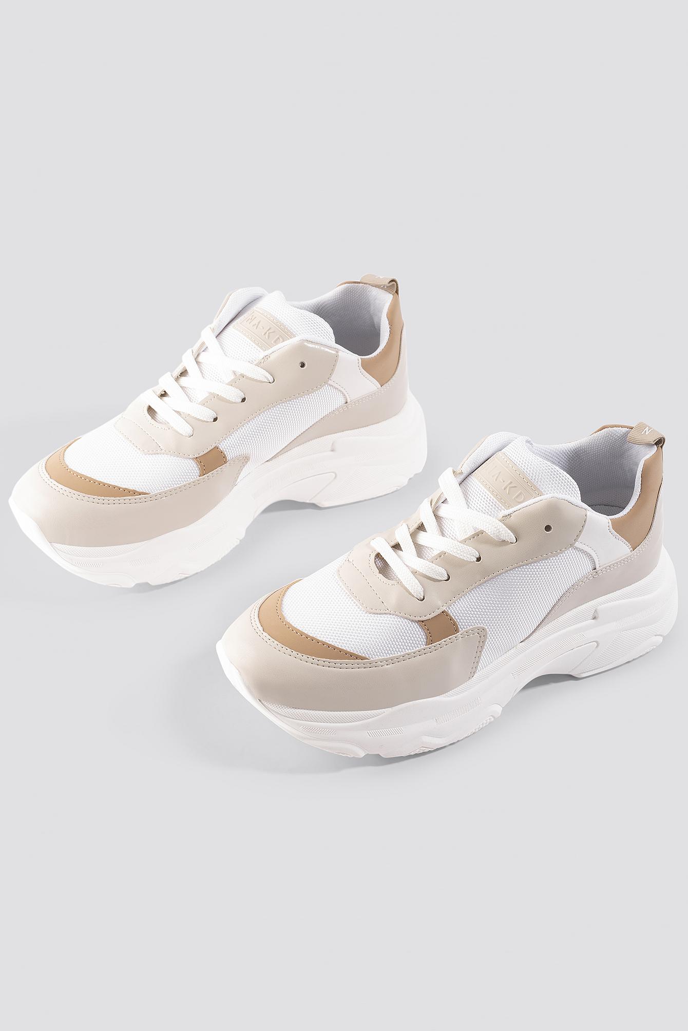 chunky sneakers nude