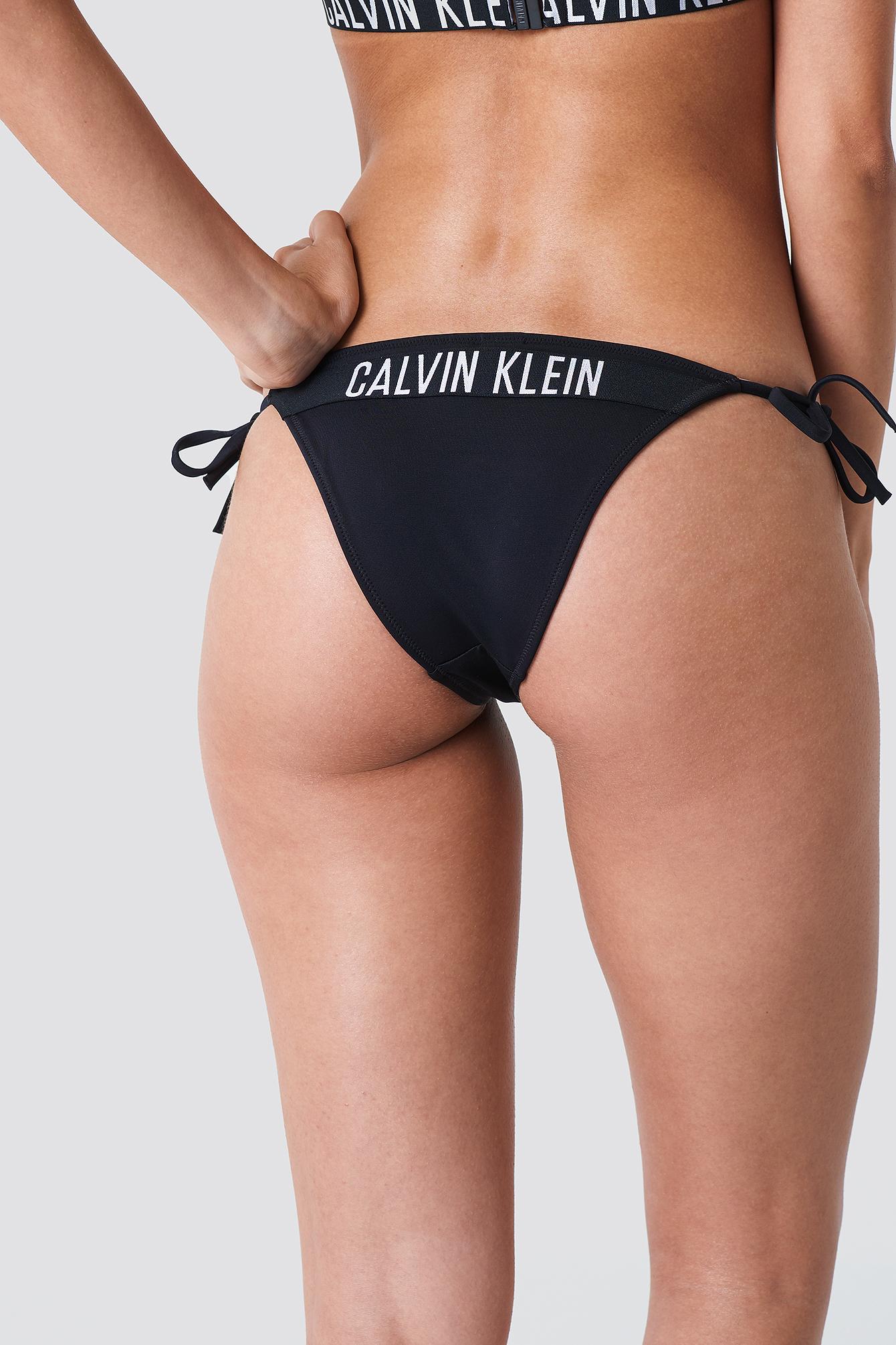 Marque  Calvin KleinCalvin Klein Underwear Cheeky String Side Tie W bas de bikini 