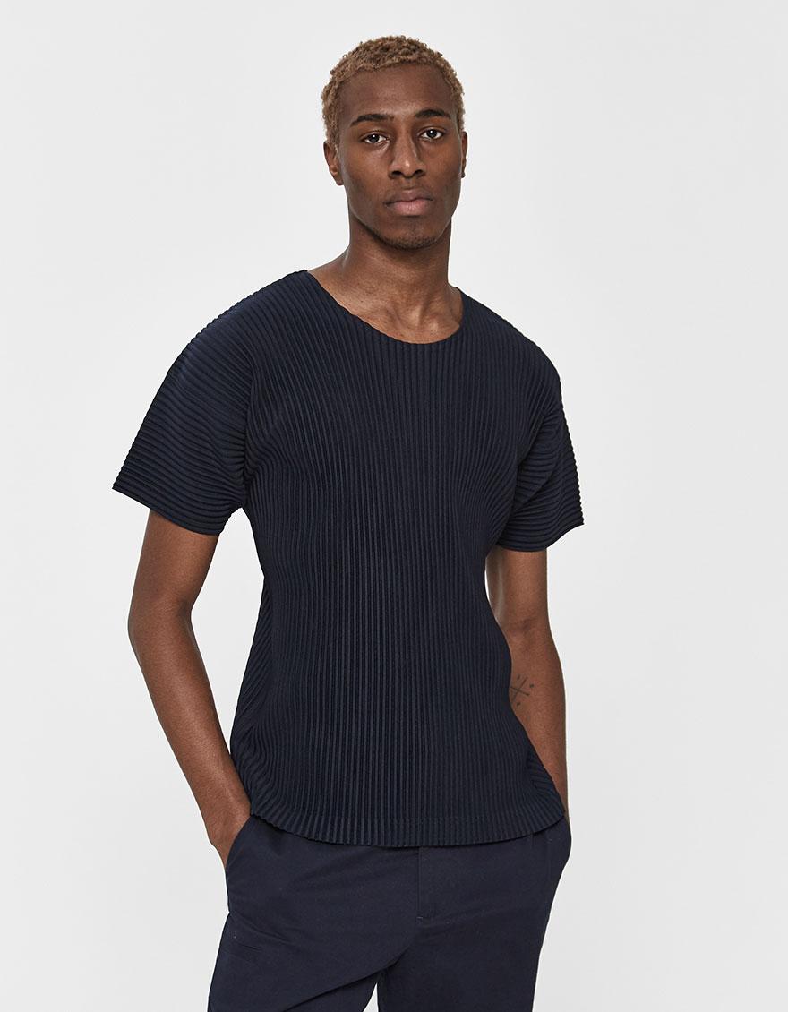 Homme Plissé Issey Miyake S/s Basics Poly Tee in Navy (Blue) for Men ...