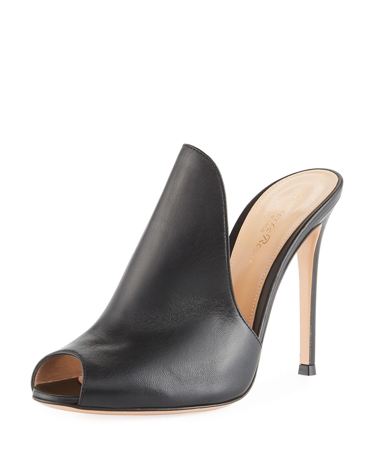 gianvito rossi mules black