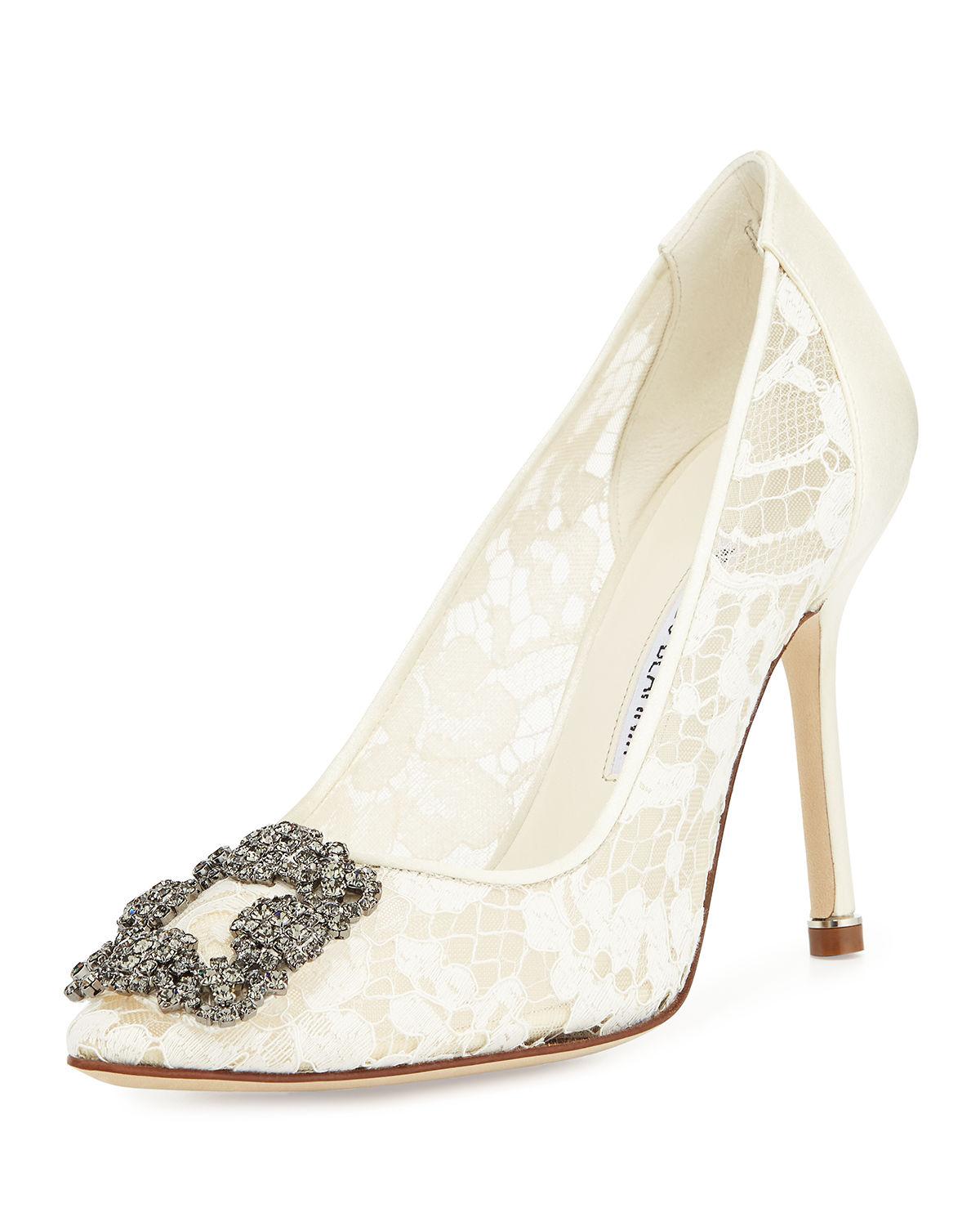 manolo blahnik white hangisi