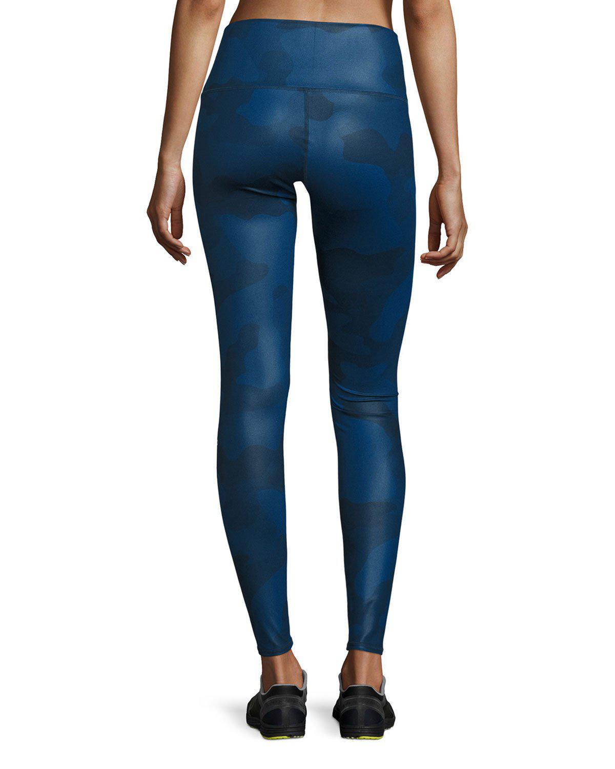 Alo Yoga Synthetic Airbrush Camouflageprint Sport Leggings in Navy