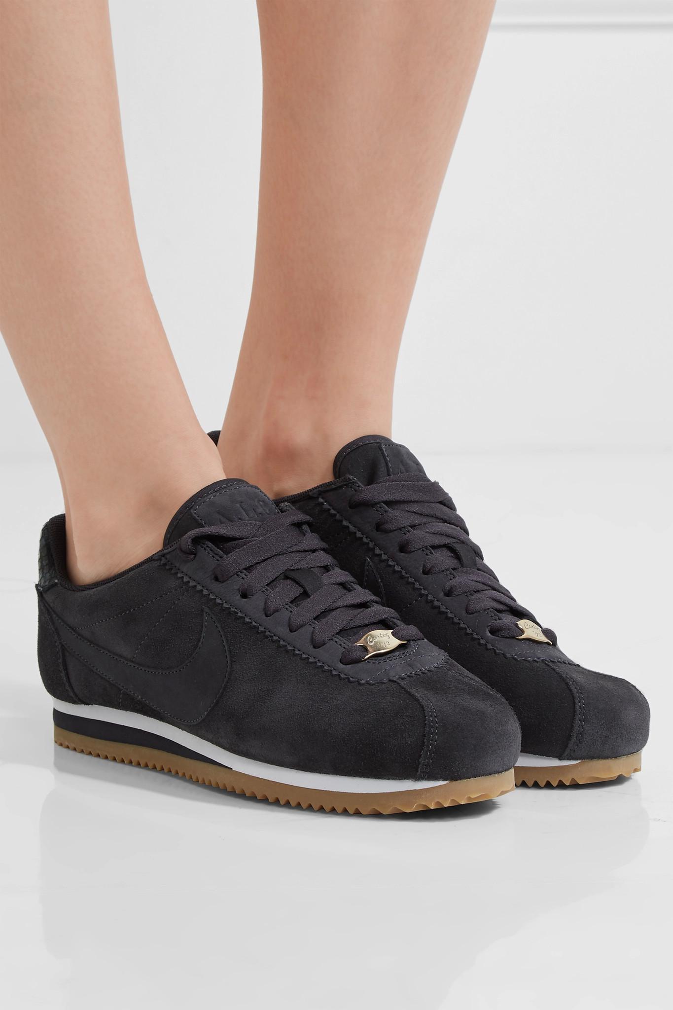 nike wmns classic cortez suede
