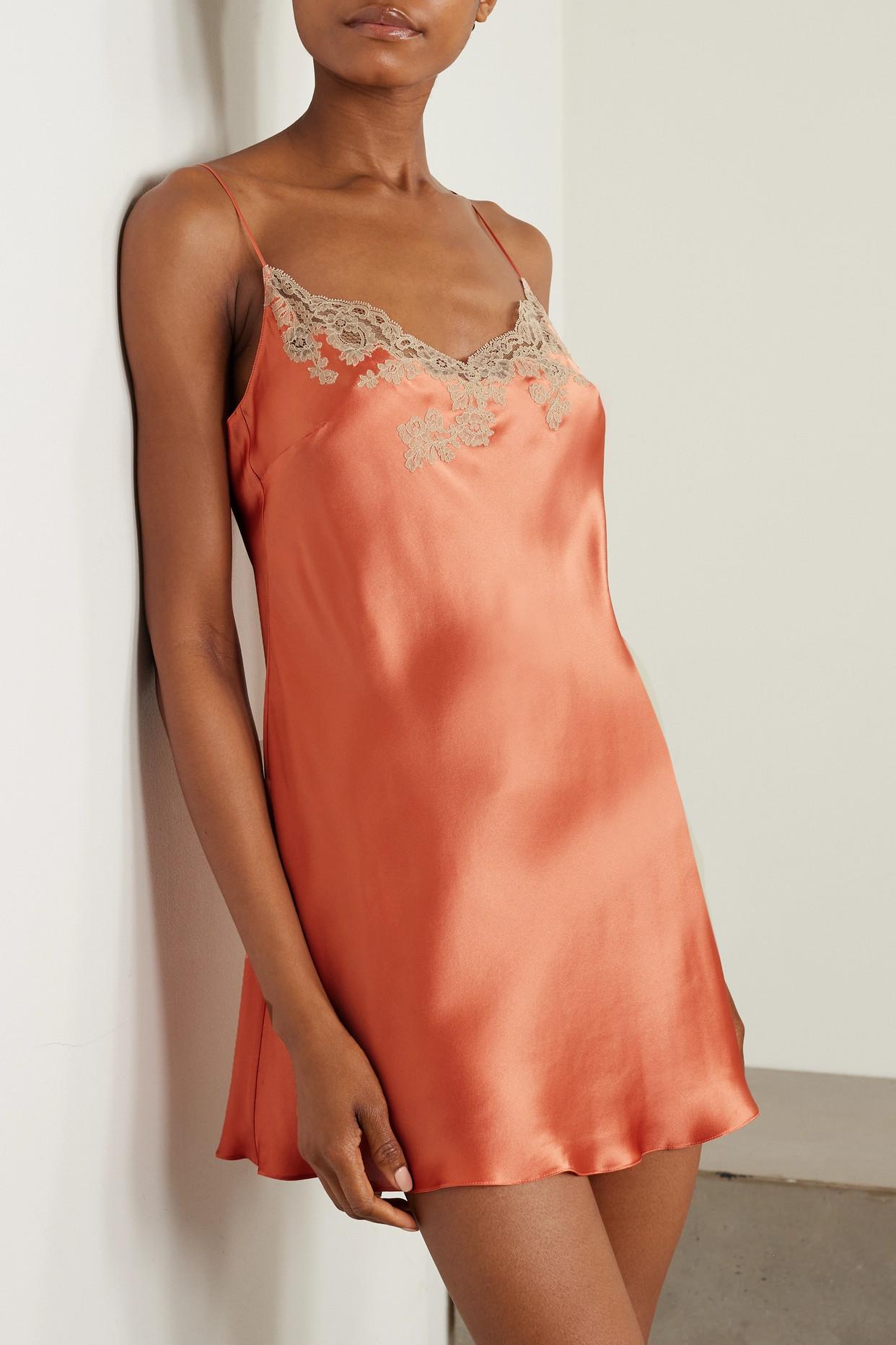 Carine Gilson Lace-trimmed Silk-satin Chemise in Red | Lyst