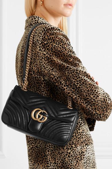 puzzel recorder Neerduwen Gucci Shoulder Bag Gg Marmont Small Size In Matelassè Leather Worked With  Chevron Pattern And Heart On The Back in Black | Lyst