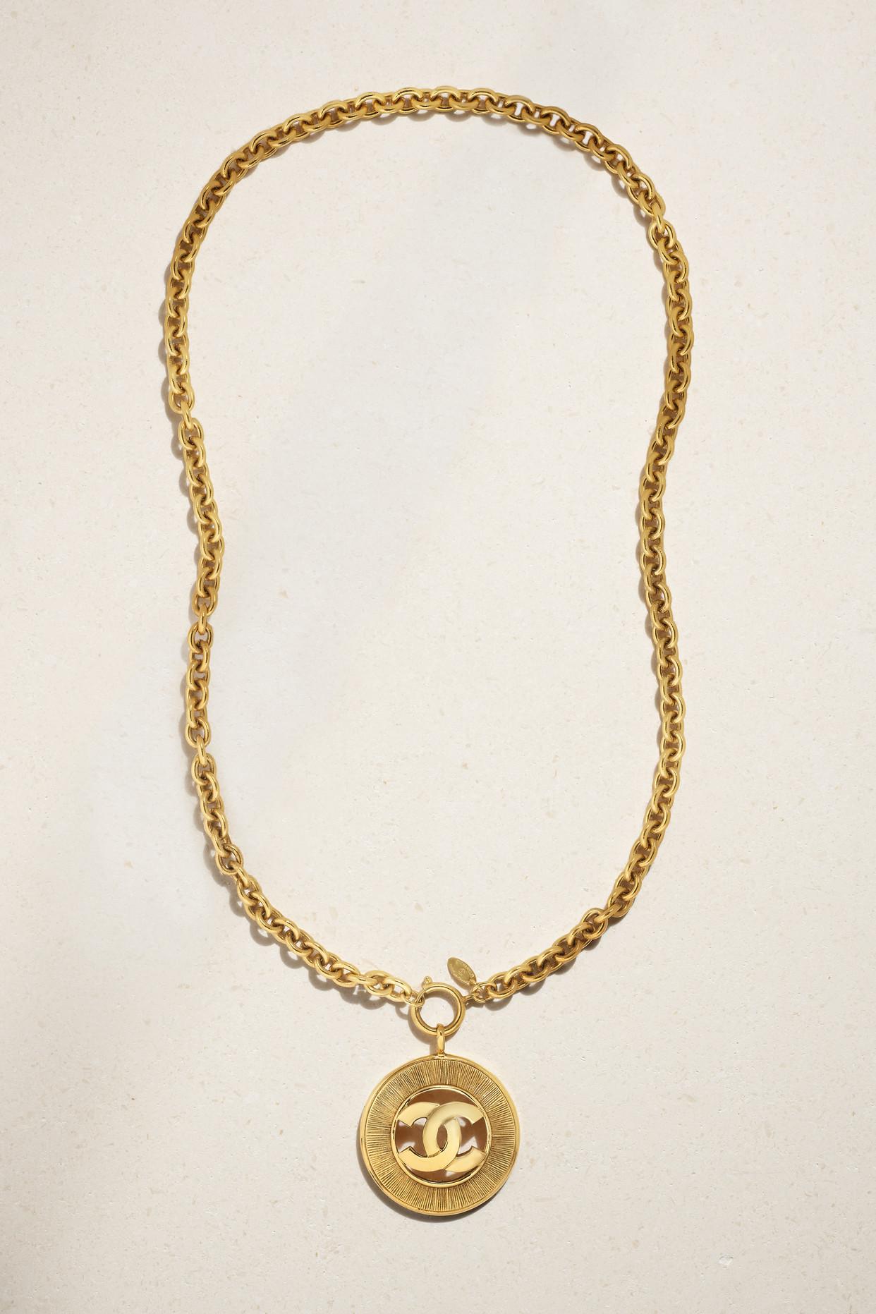 Authentic Vintage CHANEL Gold Plated Big Medallion Charm Chain 