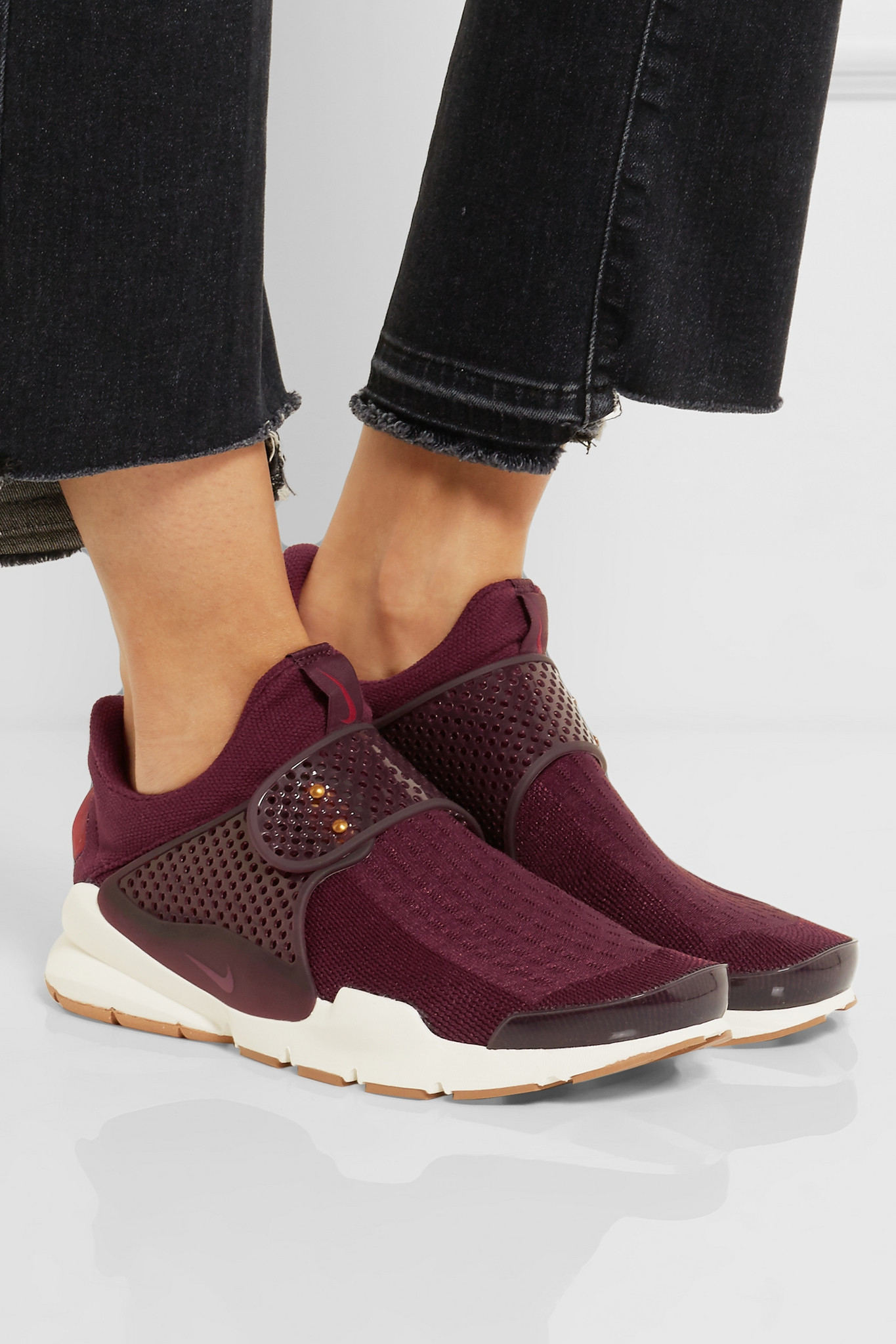 nike sock like shoes