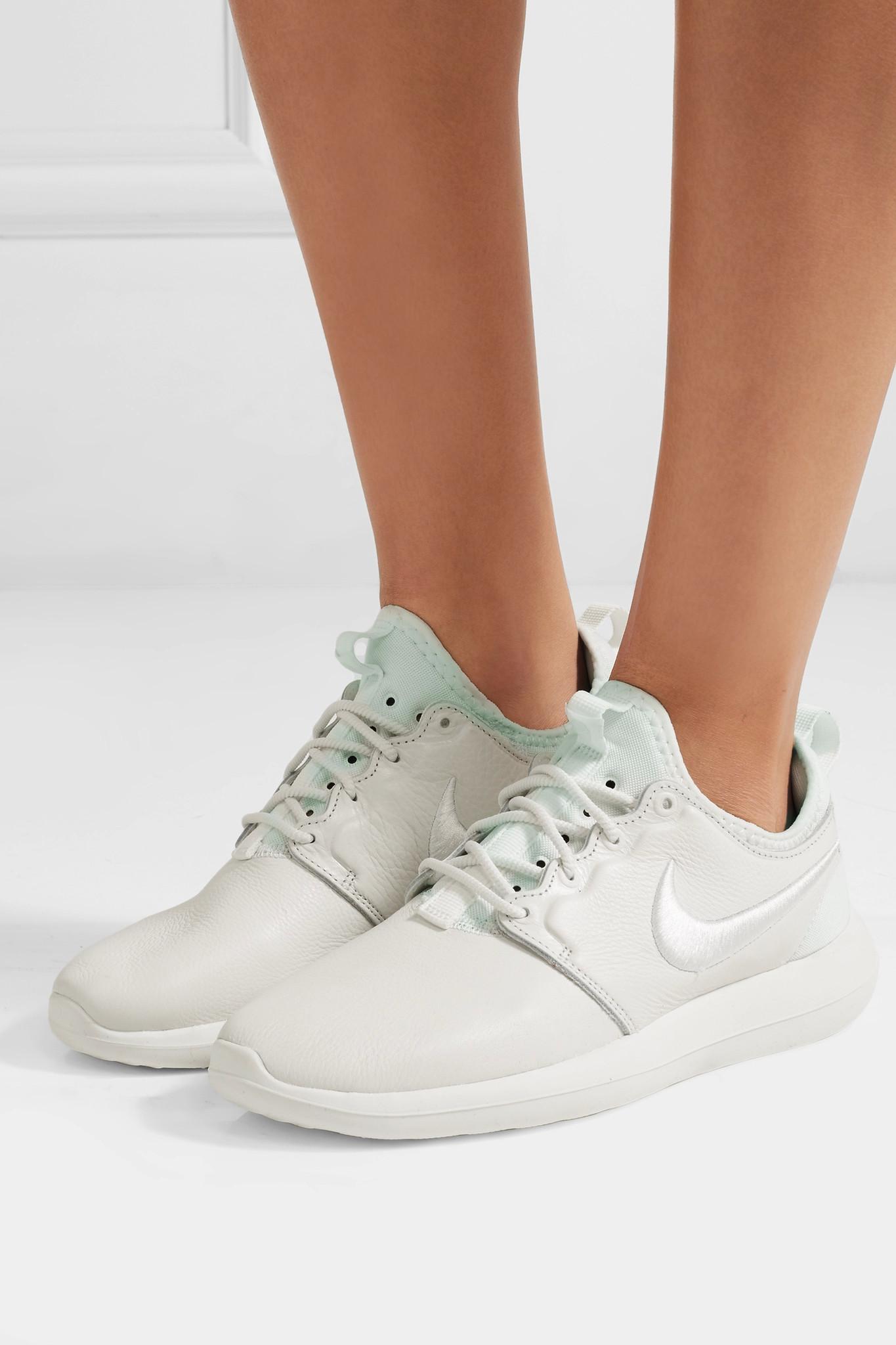 roshe two white