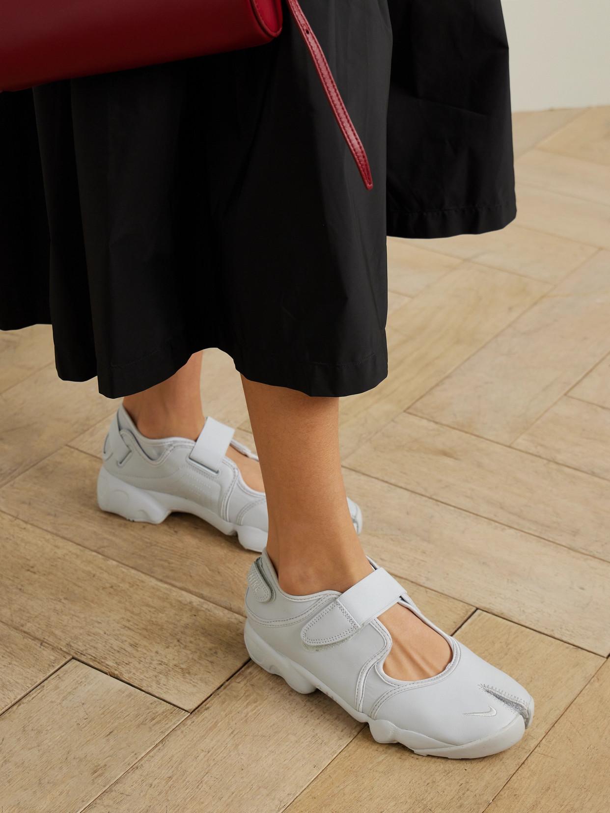 nike air rift white