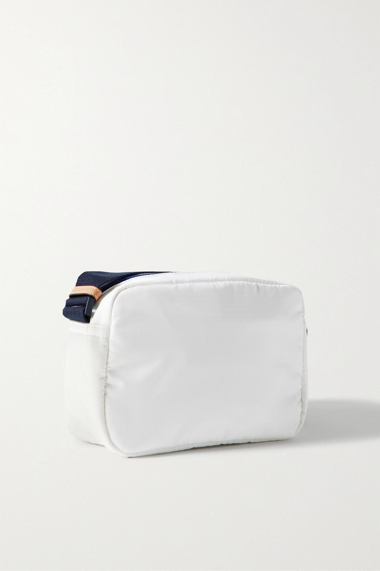 Recycled, quilted ripstop nylon washbag
