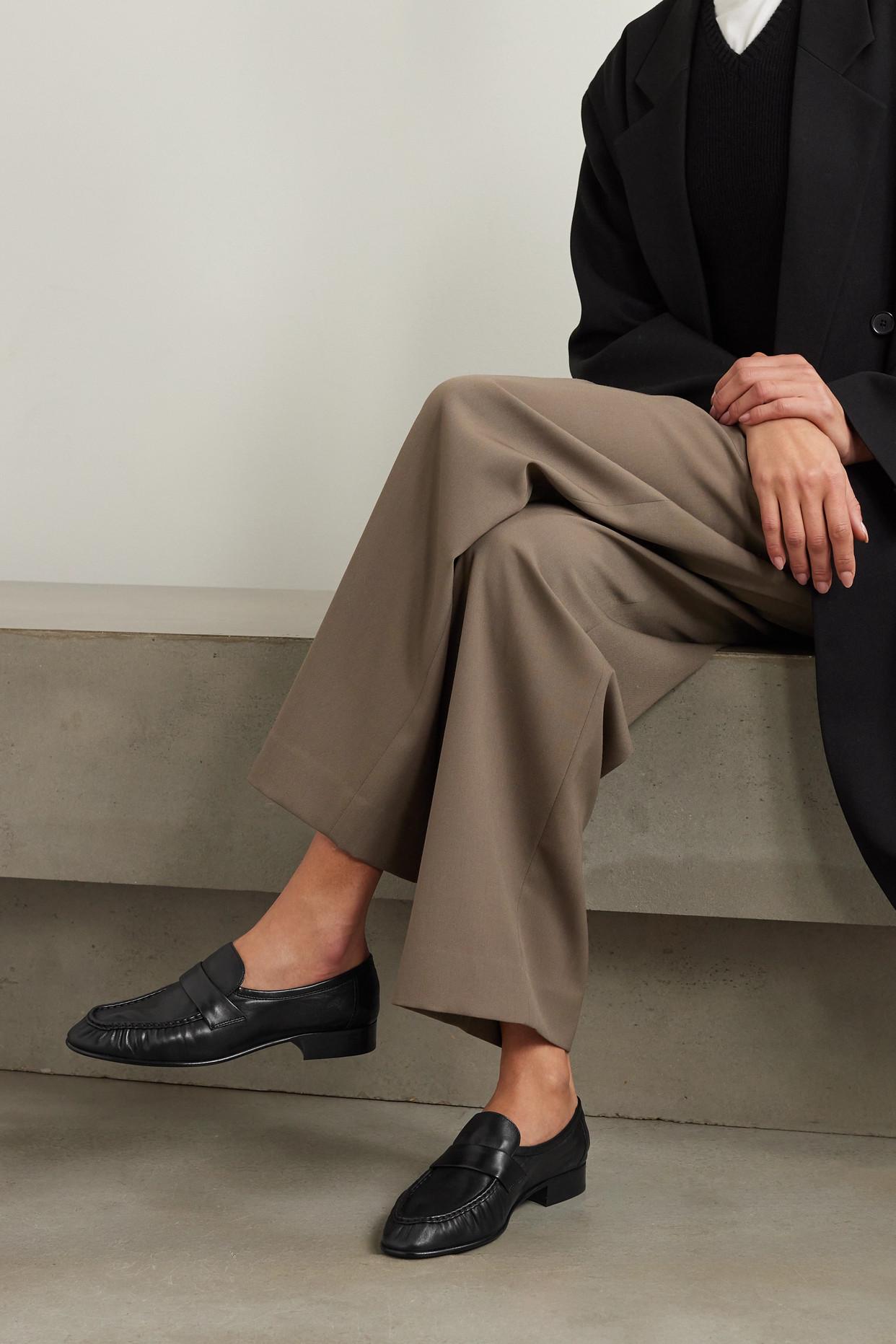 The Row Loafers Aus Leder in Schwarz Lyst DE