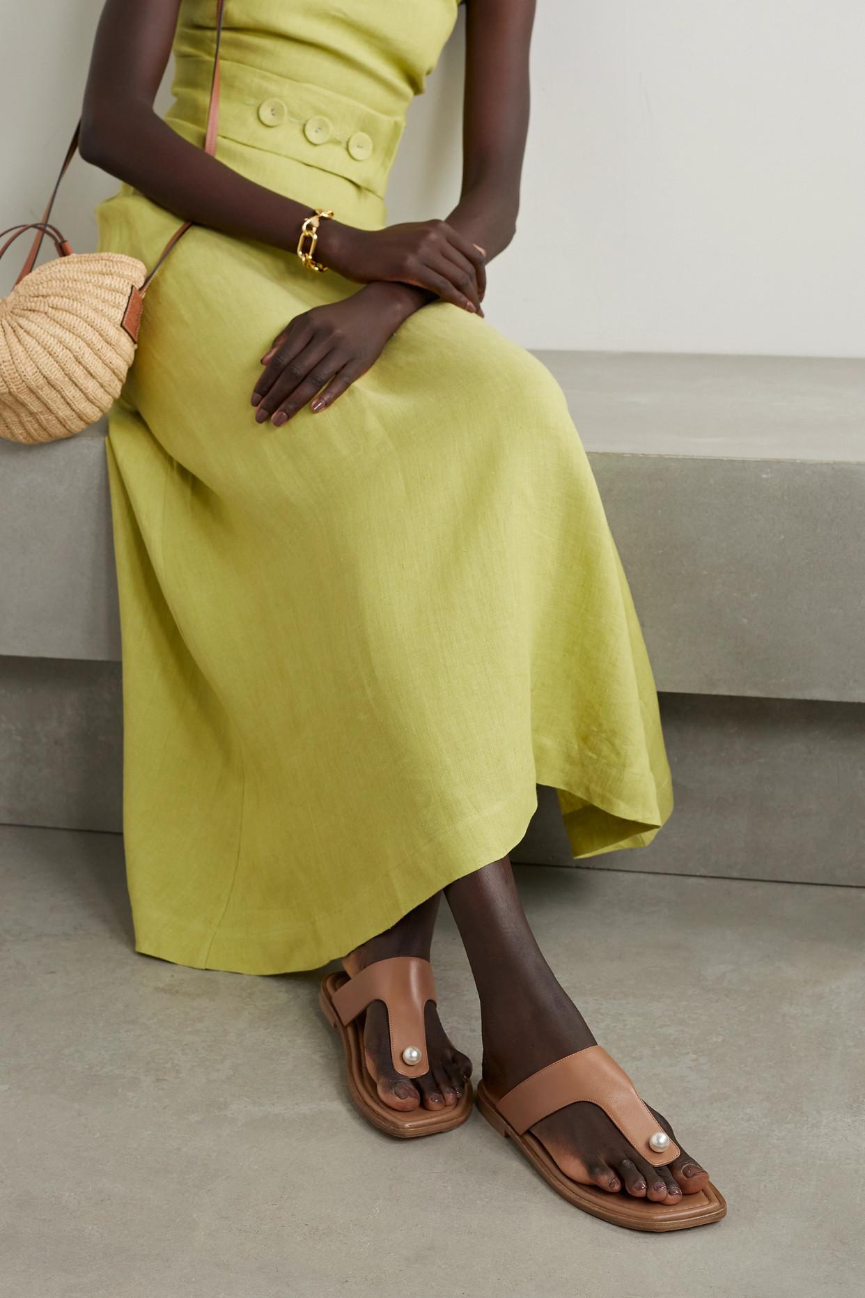 Stuart weitzman goldie 2025
