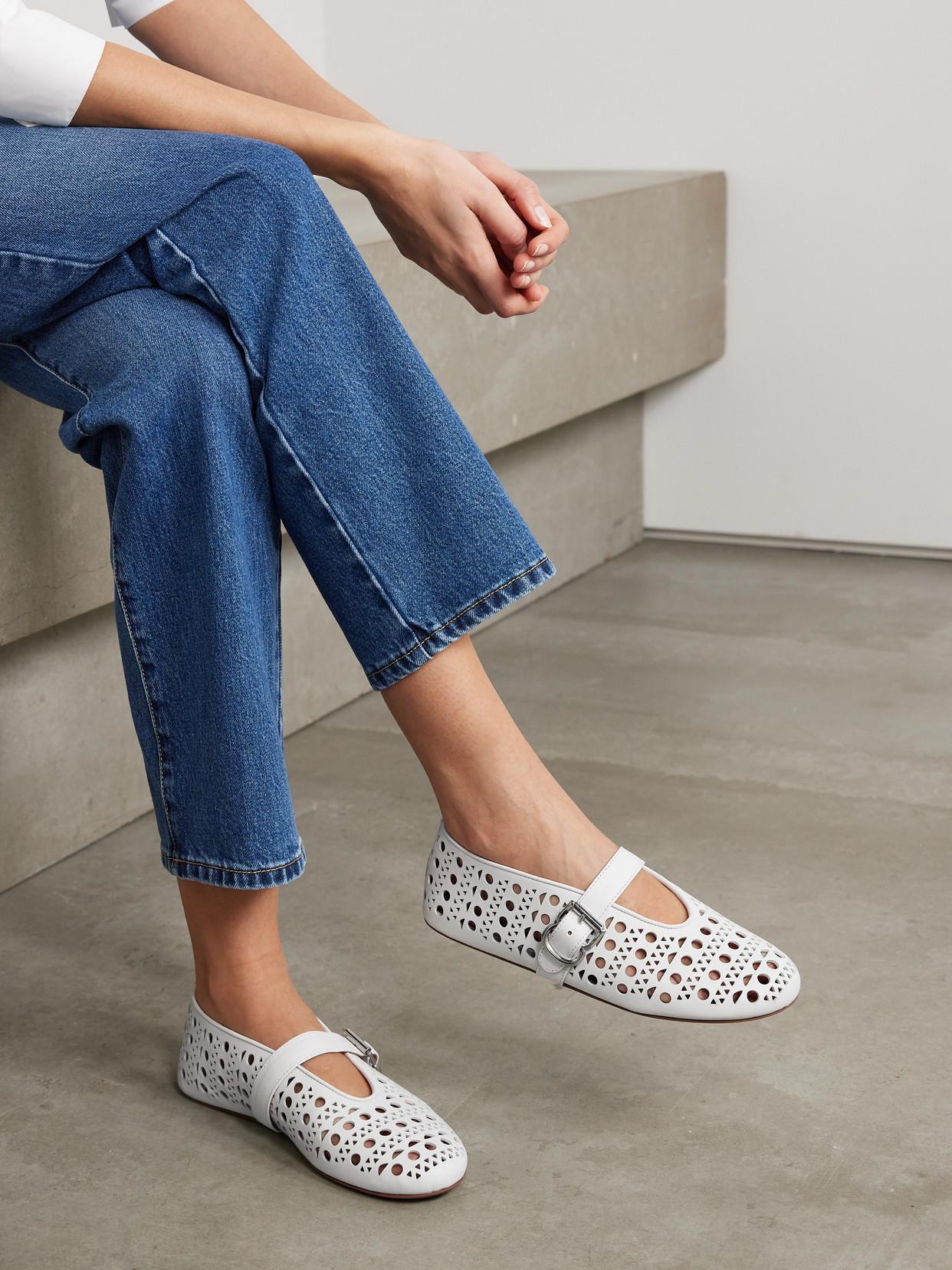 Alaïa Vienne Leather Ballet Flats in White | Lyst
