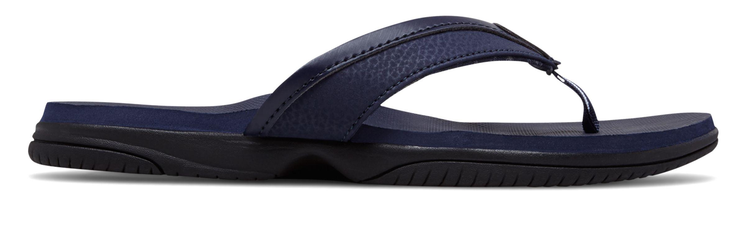 New Balance Jojo Thong in Navy (Blue 