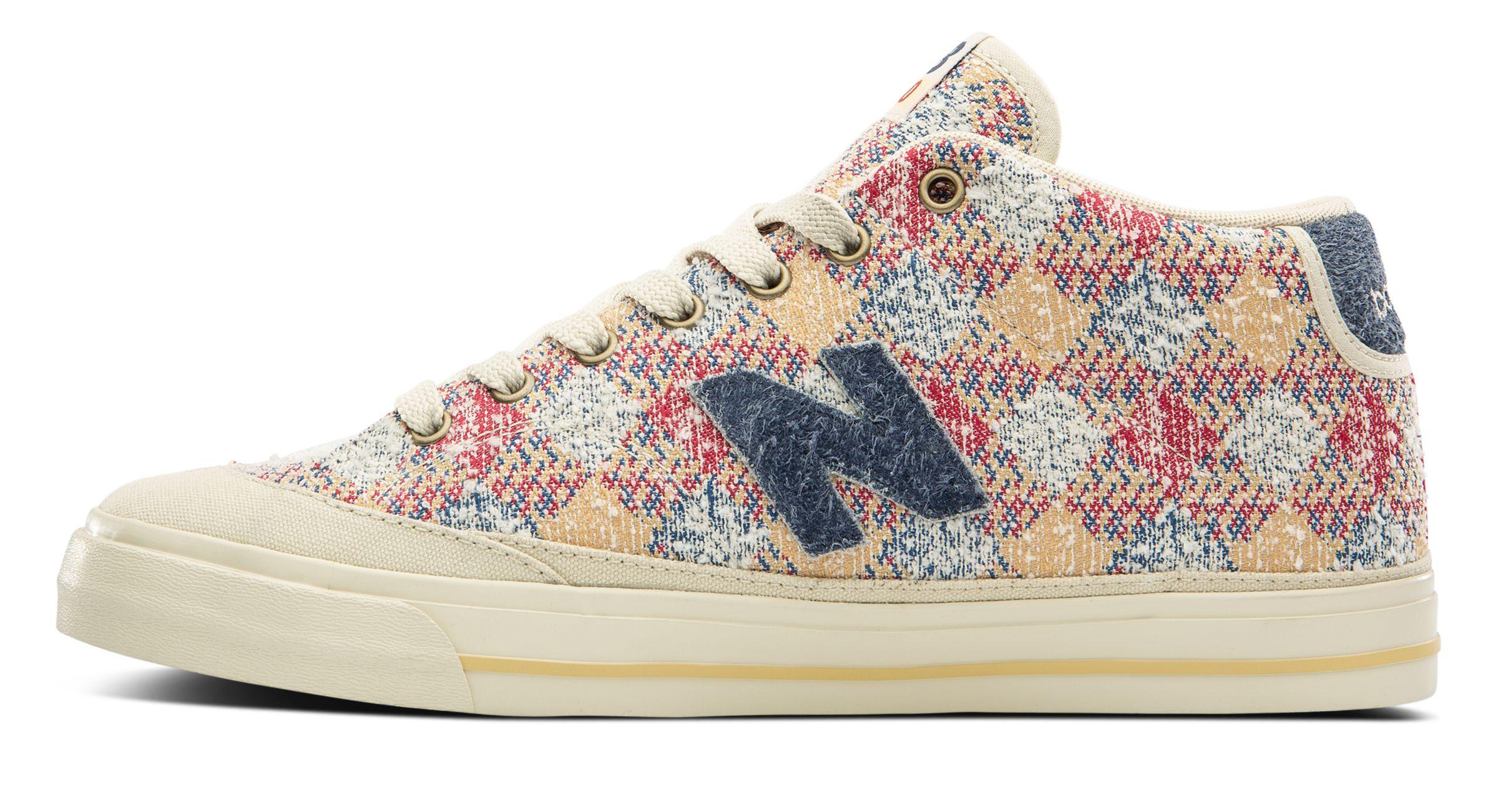 Coasts Am210 Mid in Tan/Navy 