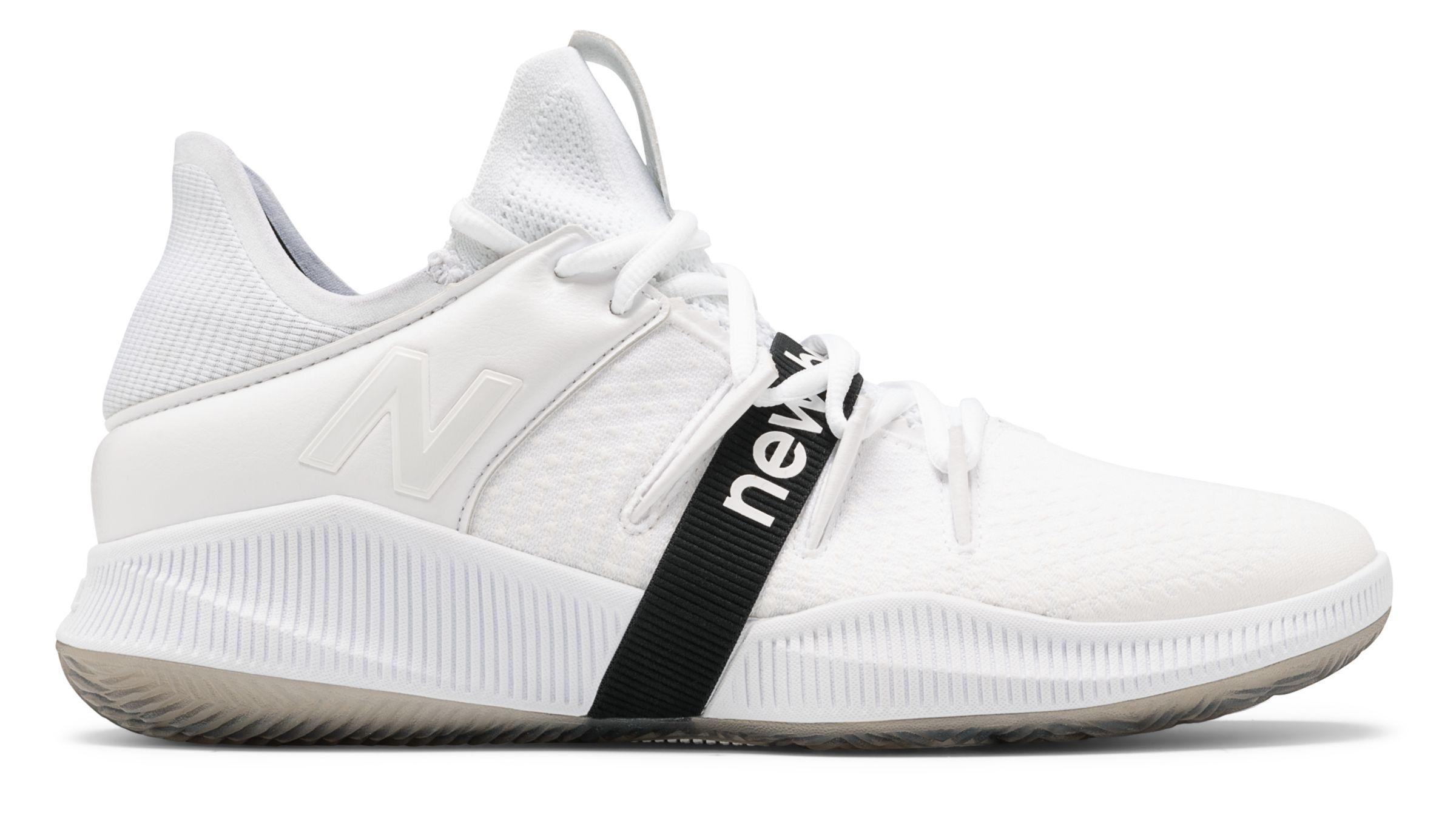 white new balance basketball shoes