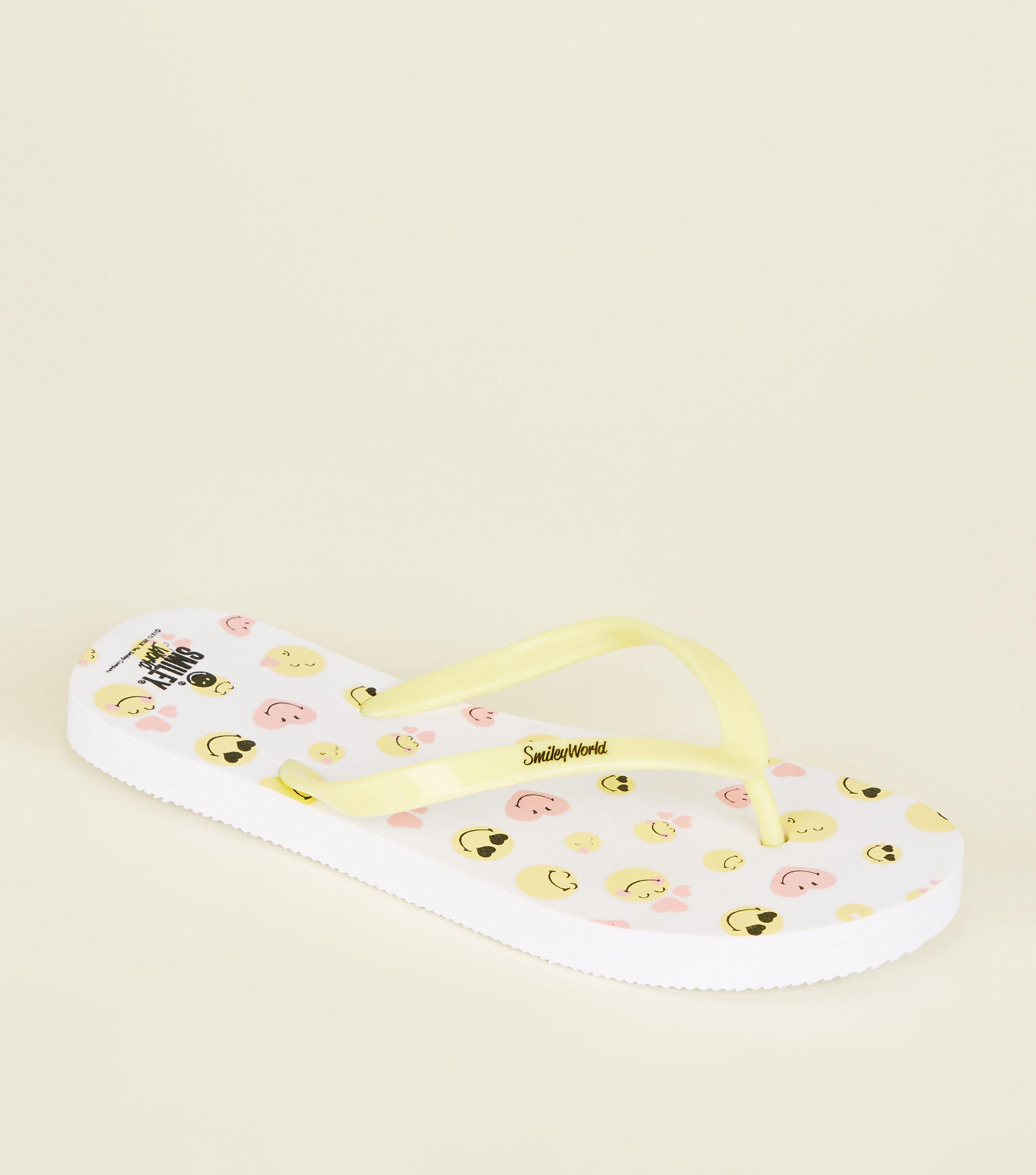 New Look Girls White Smile Emoji Flip Flops Lyst