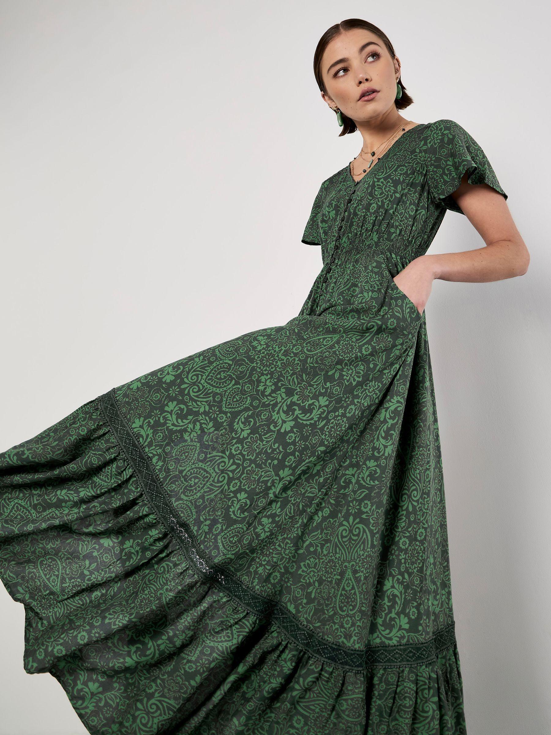 Apricot Dreamcatcher Print Maxi Dress in Green | Lyst