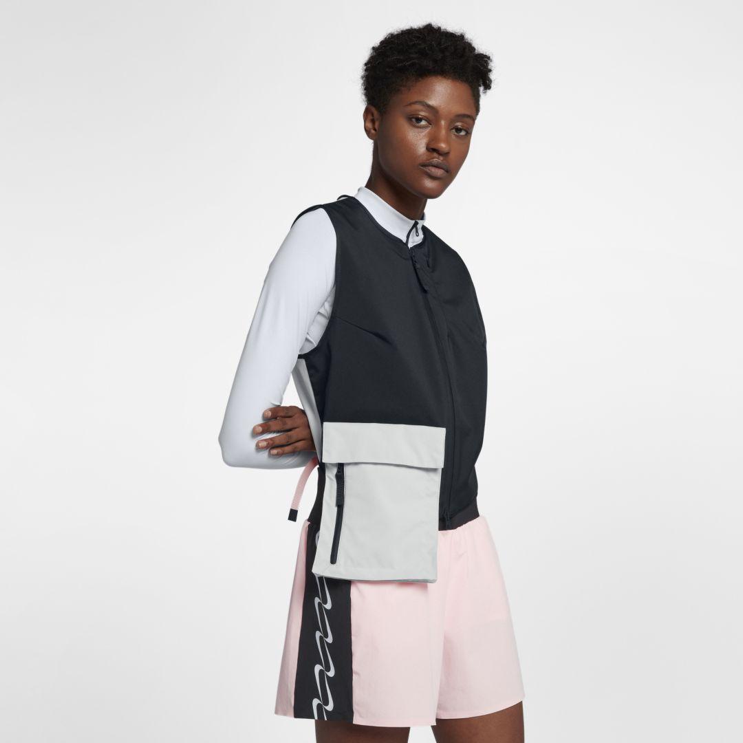 utility vest nike