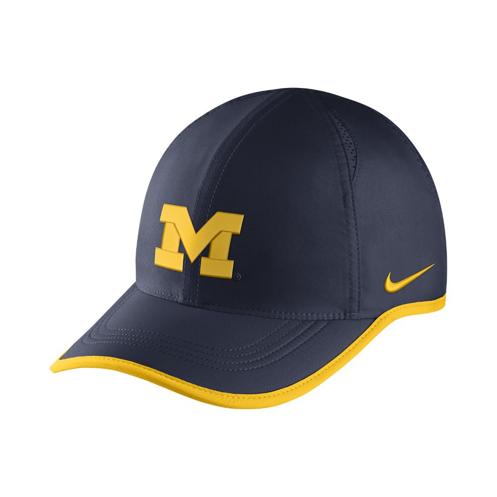 Nike College Aerobill Featherlight (michigan) Adjustable Hat (blue) -  Clearance Sale for Men | Lyst