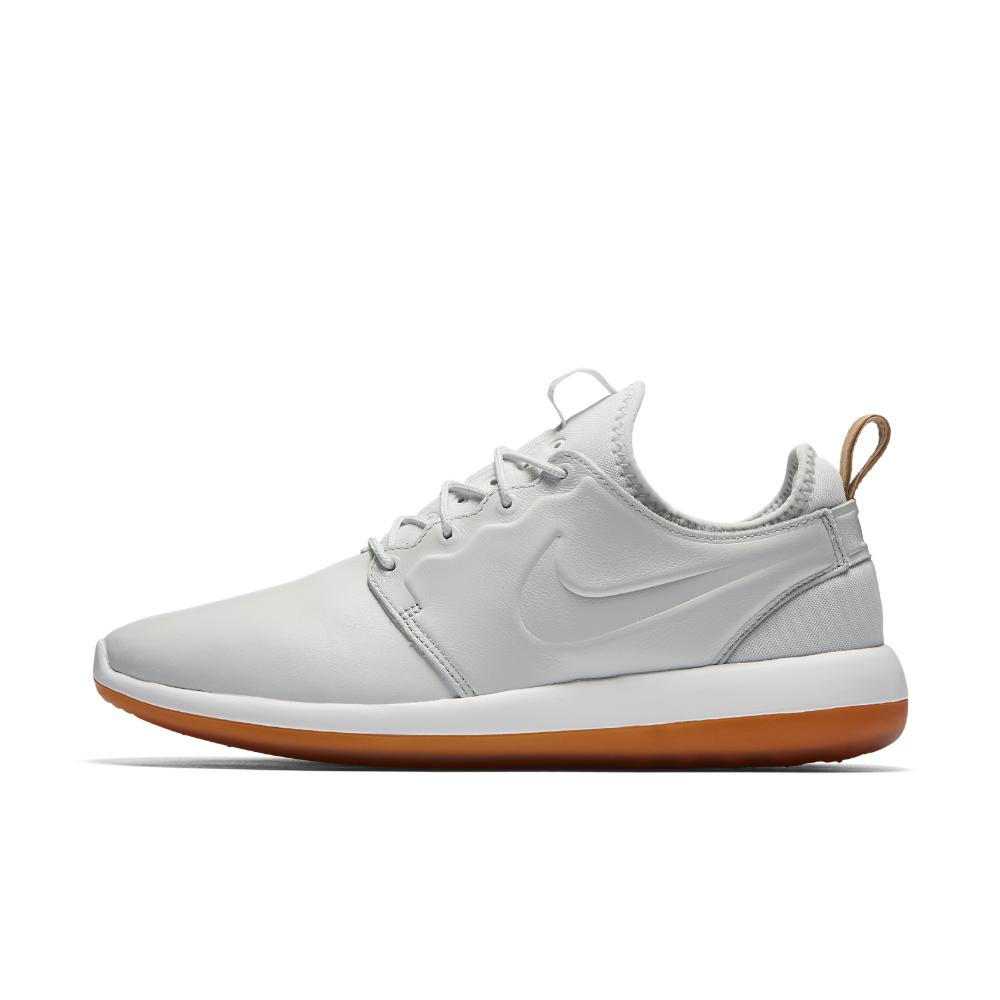 white leather roshe