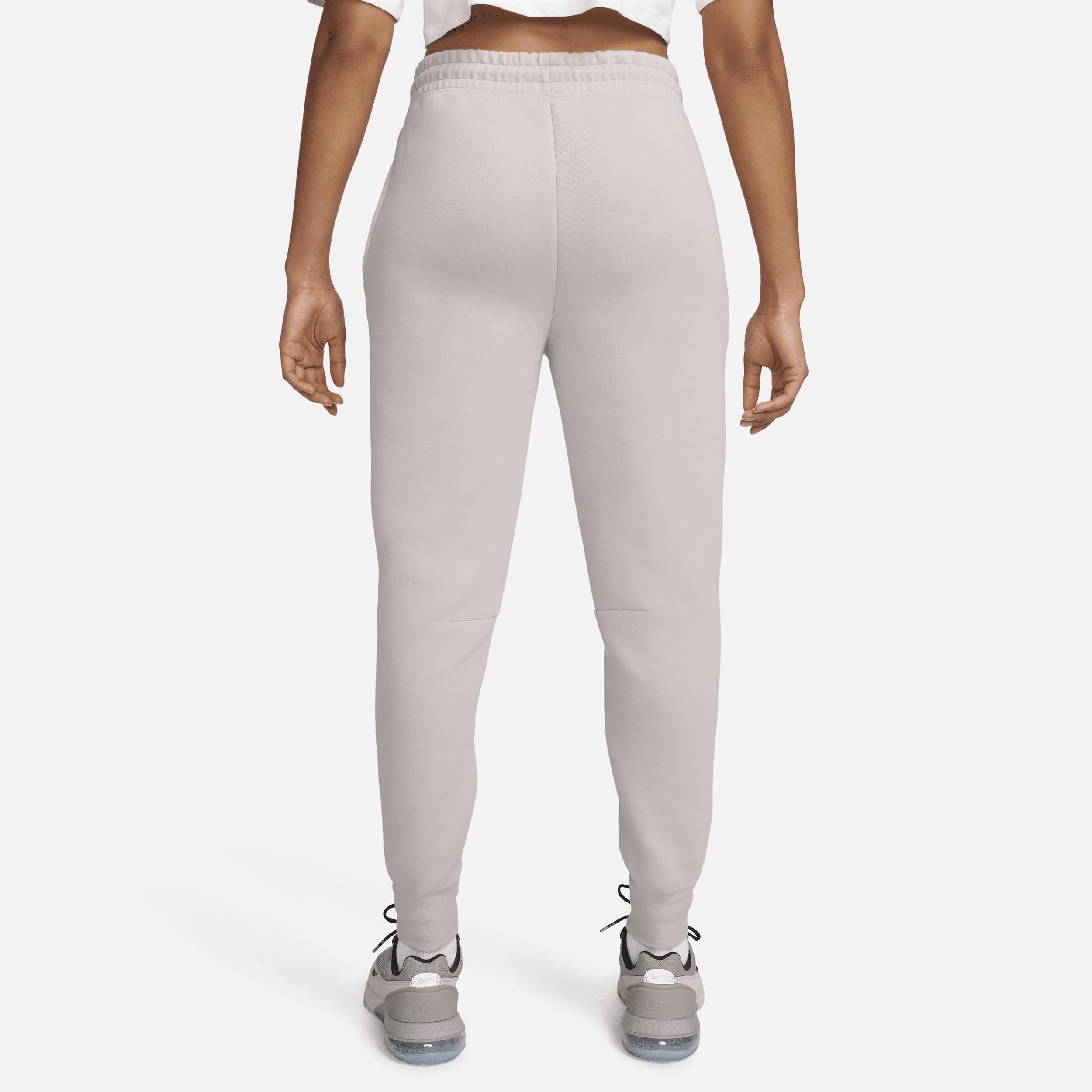 Nike tech fleece joggers women's hotsell