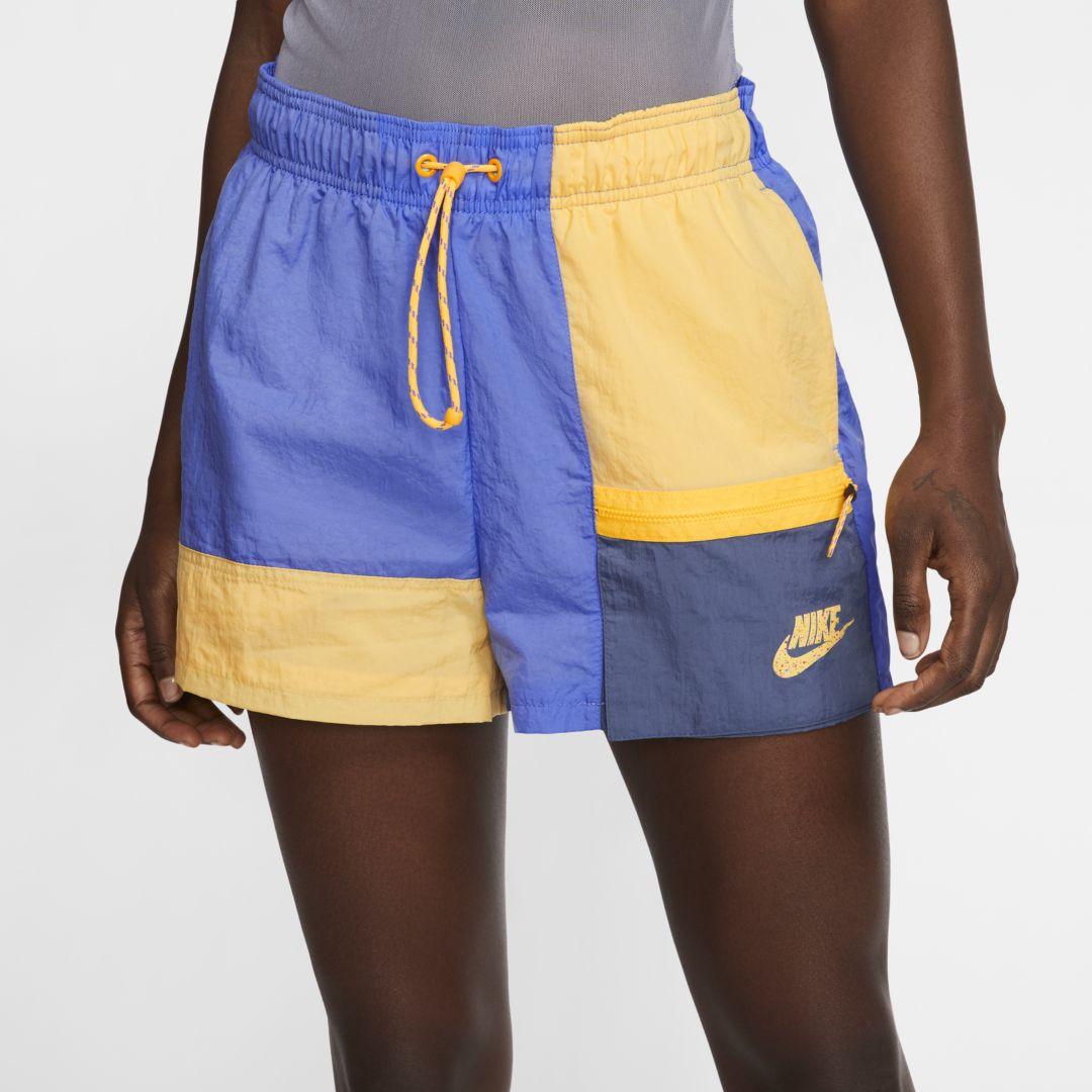 short nike sportswear icon clash