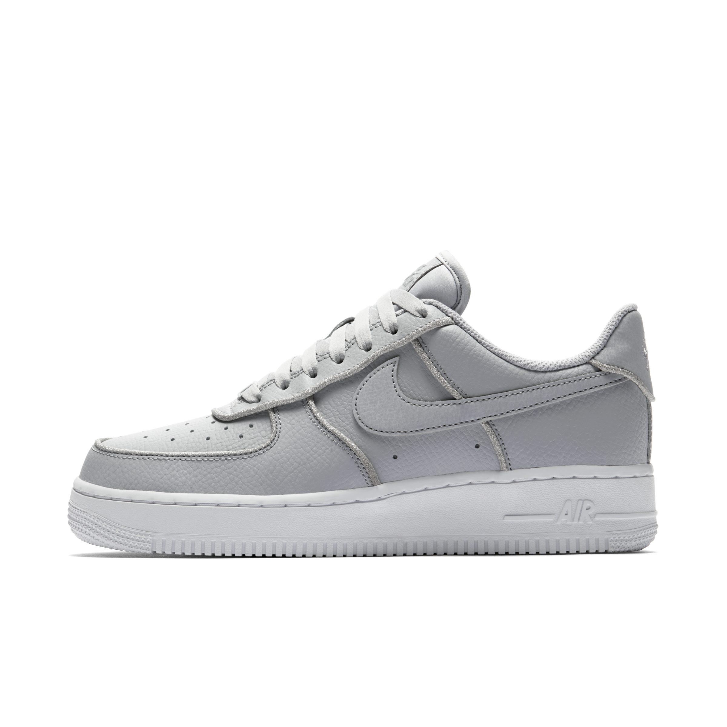 Nike Air Force 1 Low Glitter Shoe in Grey | Lyst UK