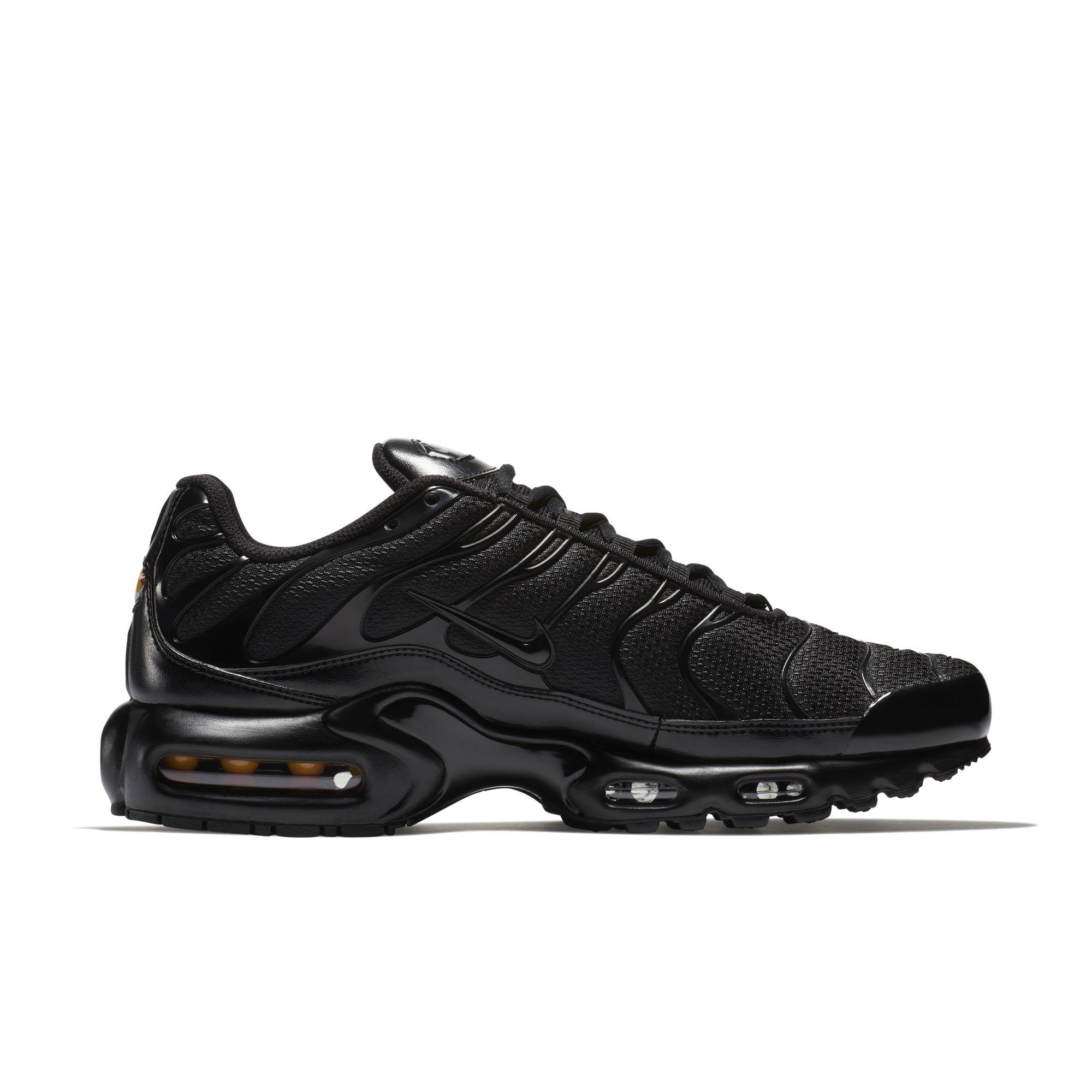 men black air max plus