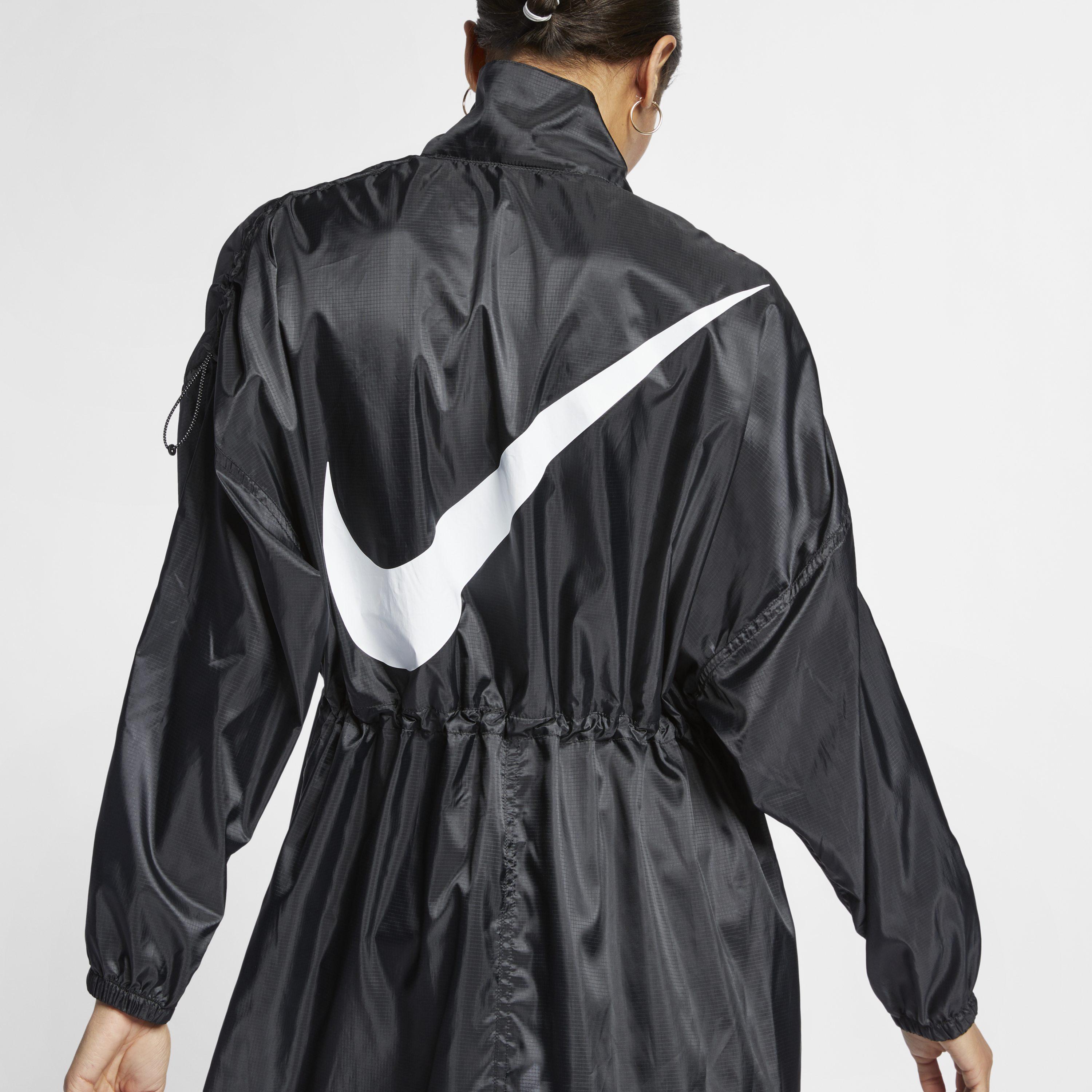 Nike Sportswear' Swoosh' Lightweight Parka in Black | Lyst UK