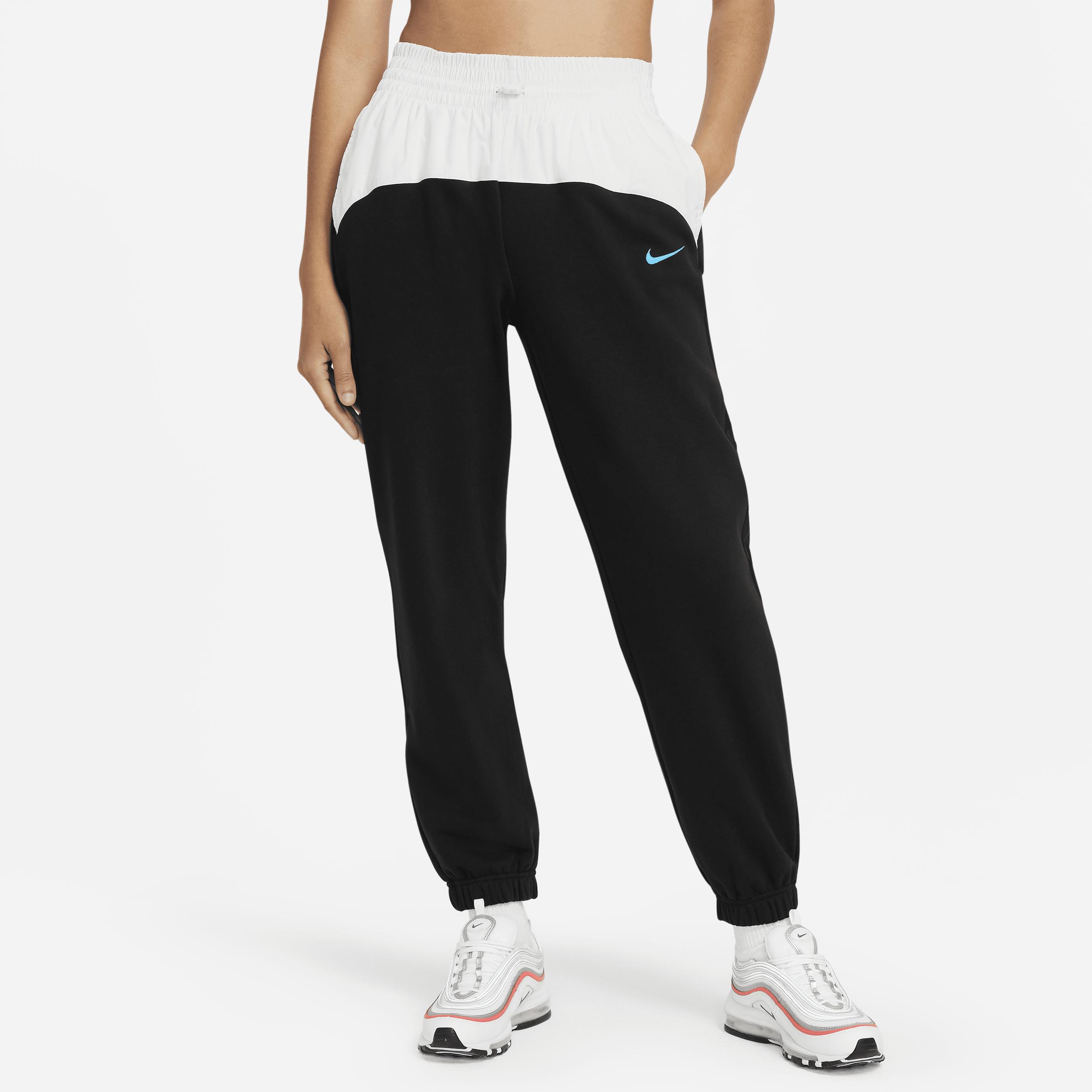 Nike Sportswear Icon Clash Jogger Pants In Black, Lyst