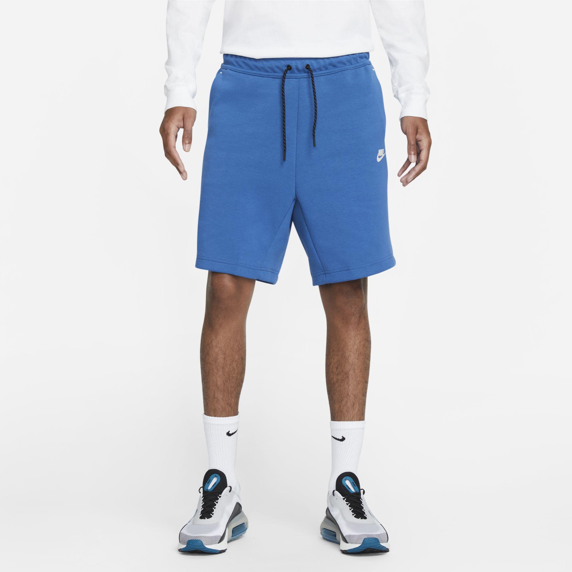 Nike Sportswear Tech Fleece Shorts in 