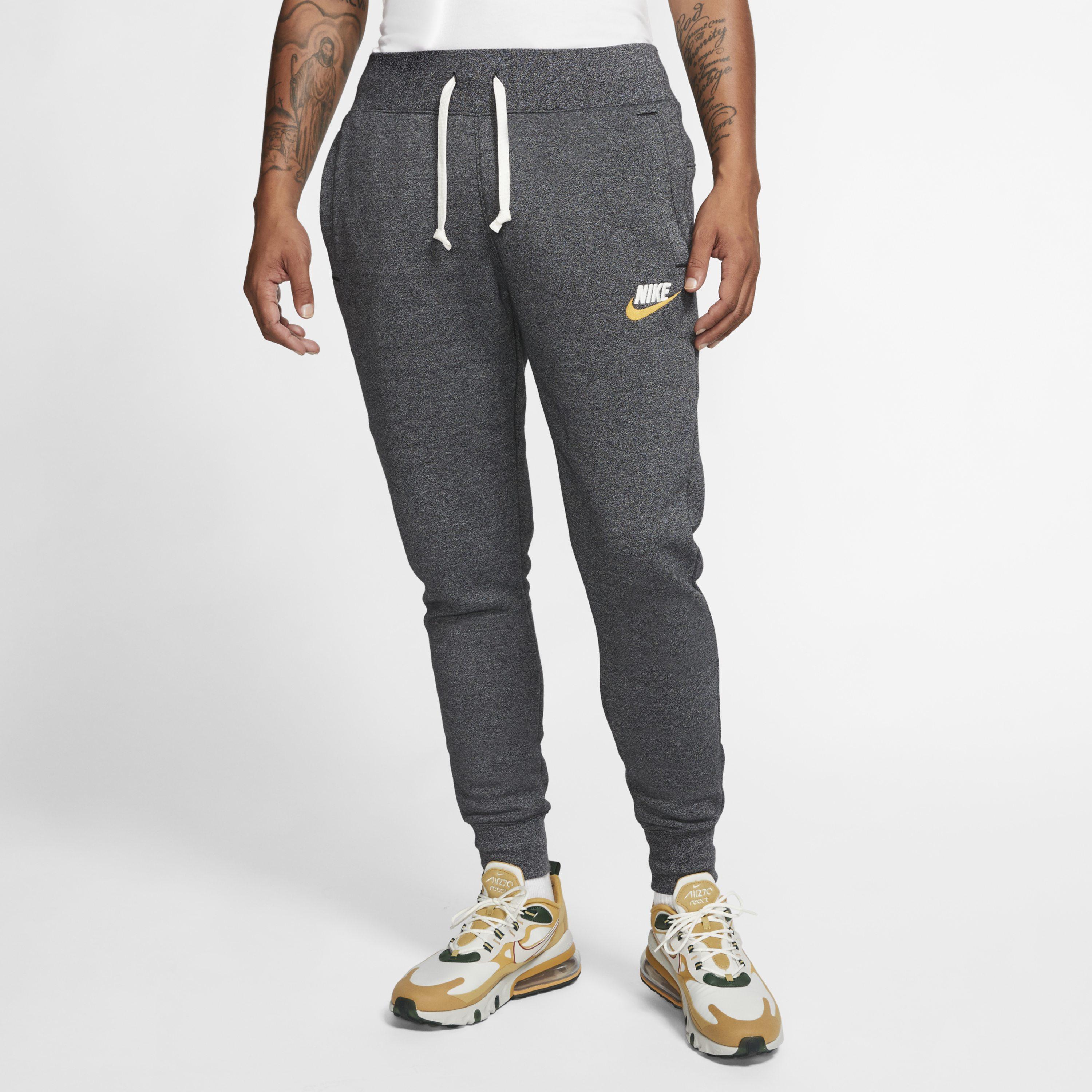 Nike Sportswear Heritage Joggers in Grey (Grey) for Men | Lyst UK