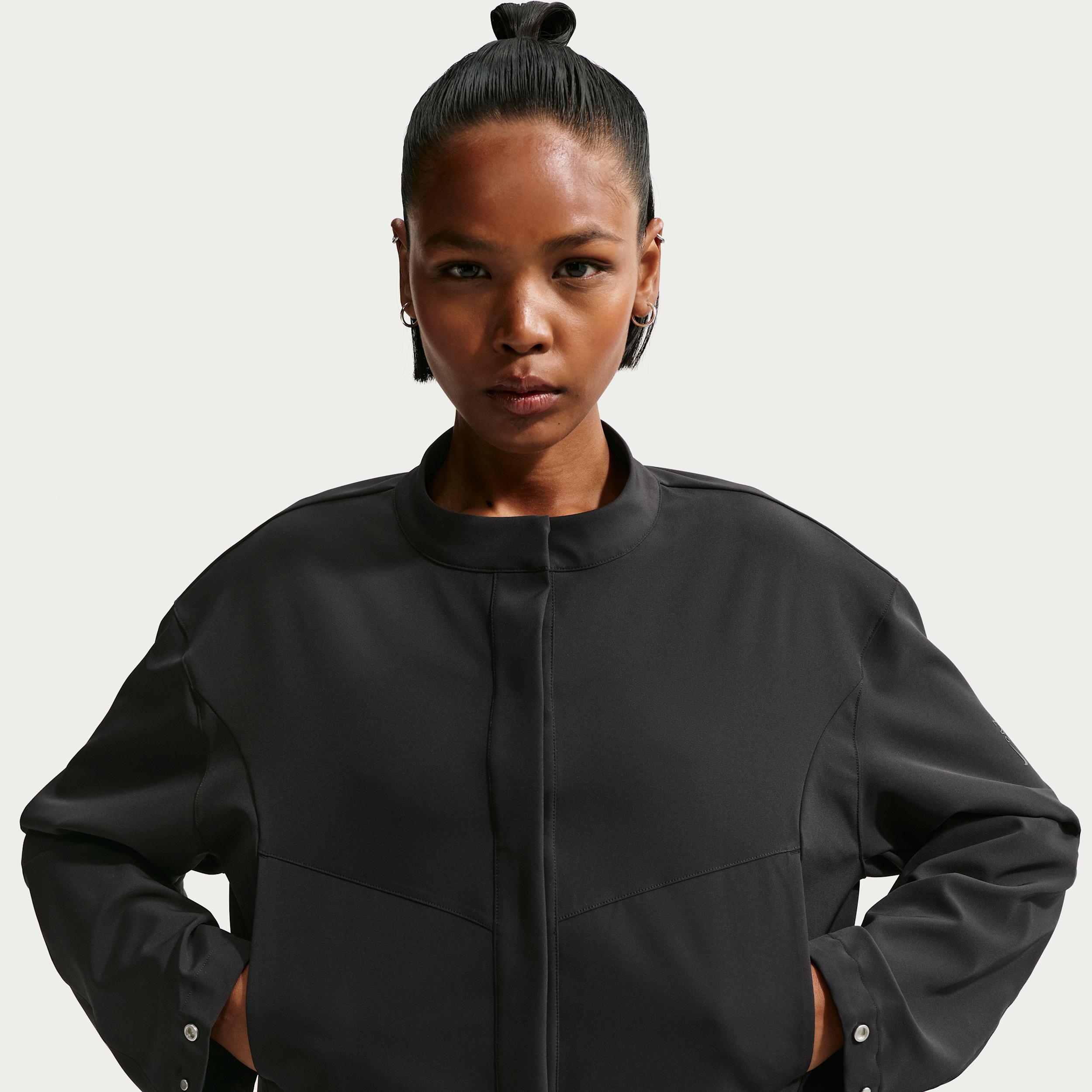 Nike 24.7 Perfectstretch Dri-Fit Loose-Fit Cropped Jacket in Black