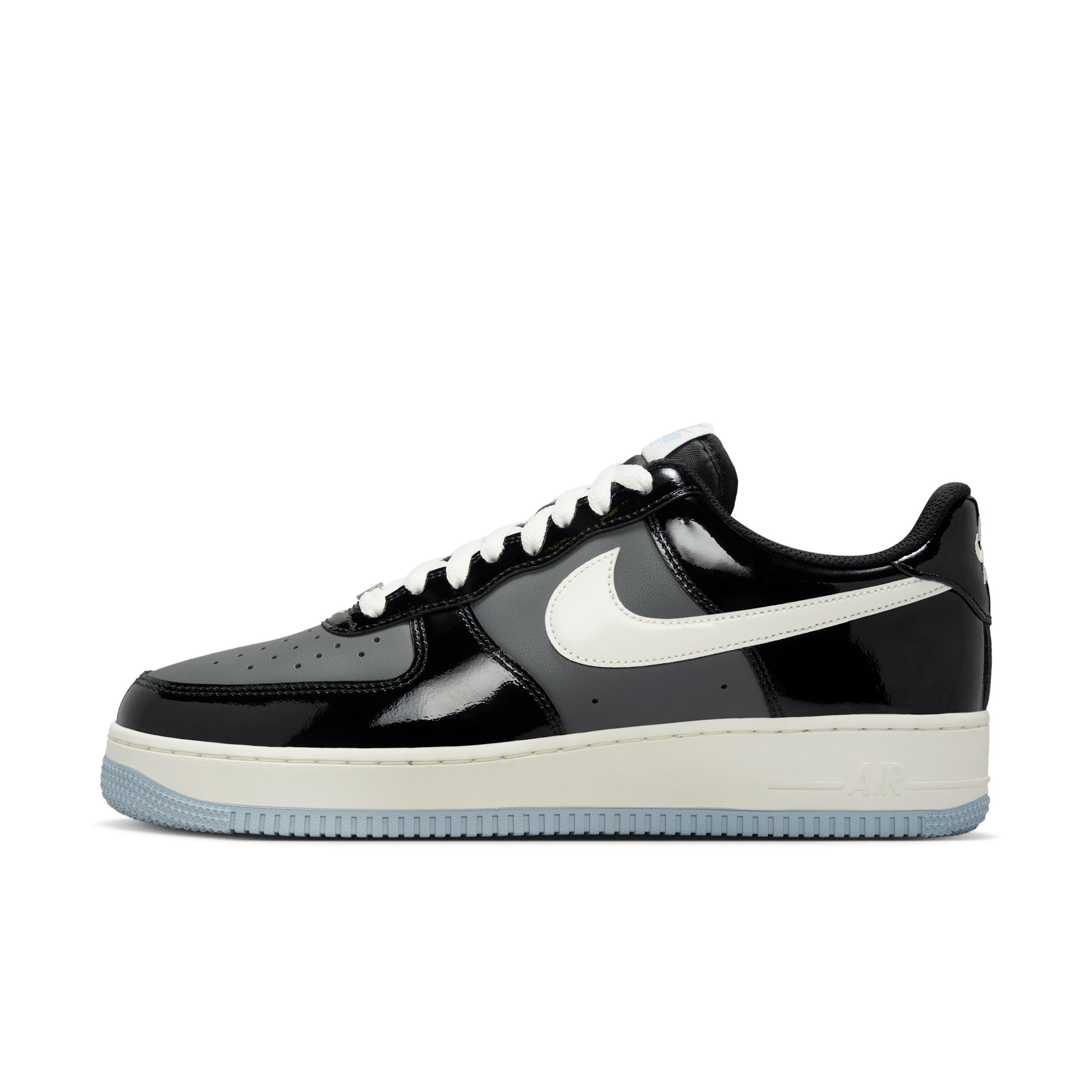 black and white nike shoes air force