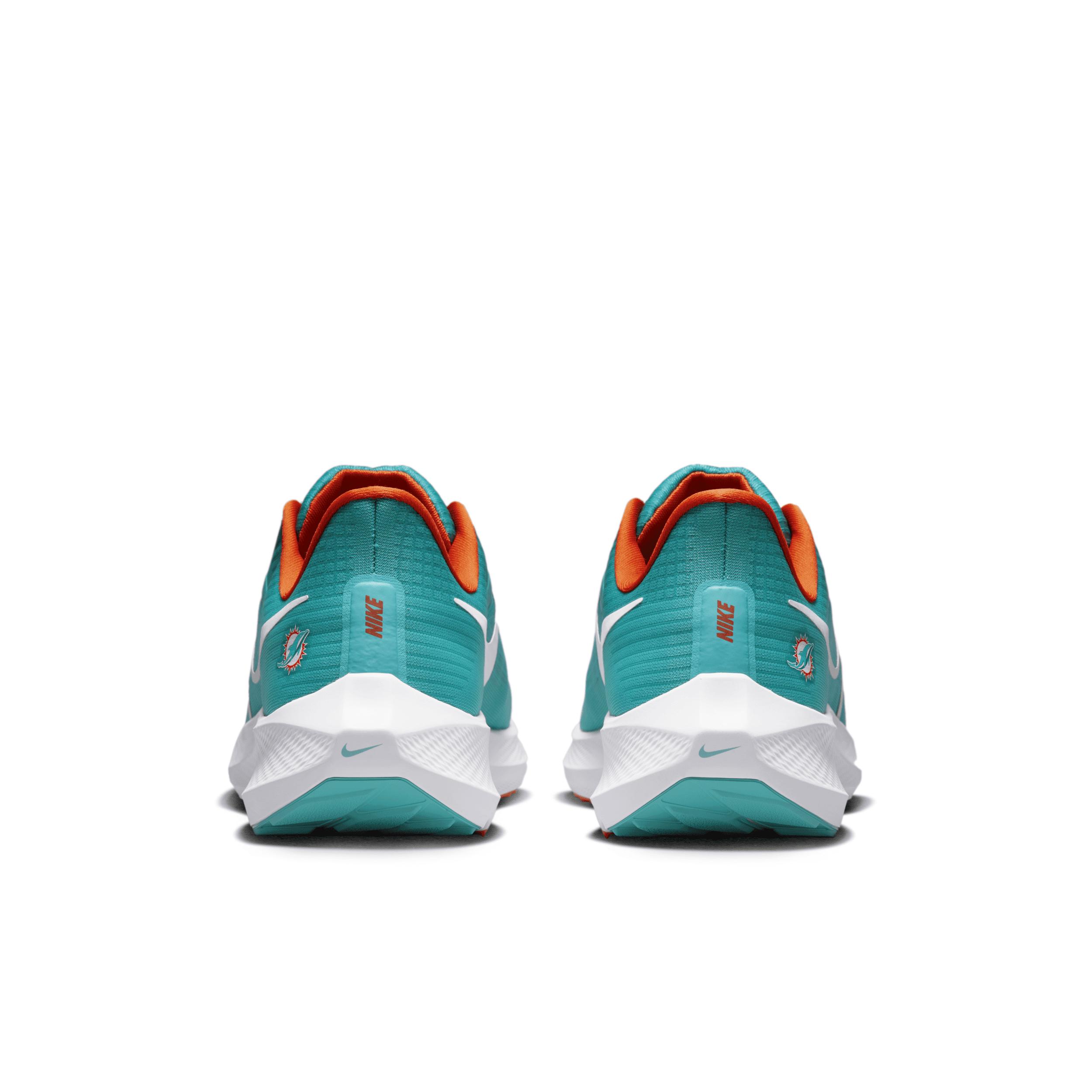 Nike Men's Pegasus 40 (NFL Miami Dolphins) Road Running Shoes in Grey, Size: 9 | DZ5997-001