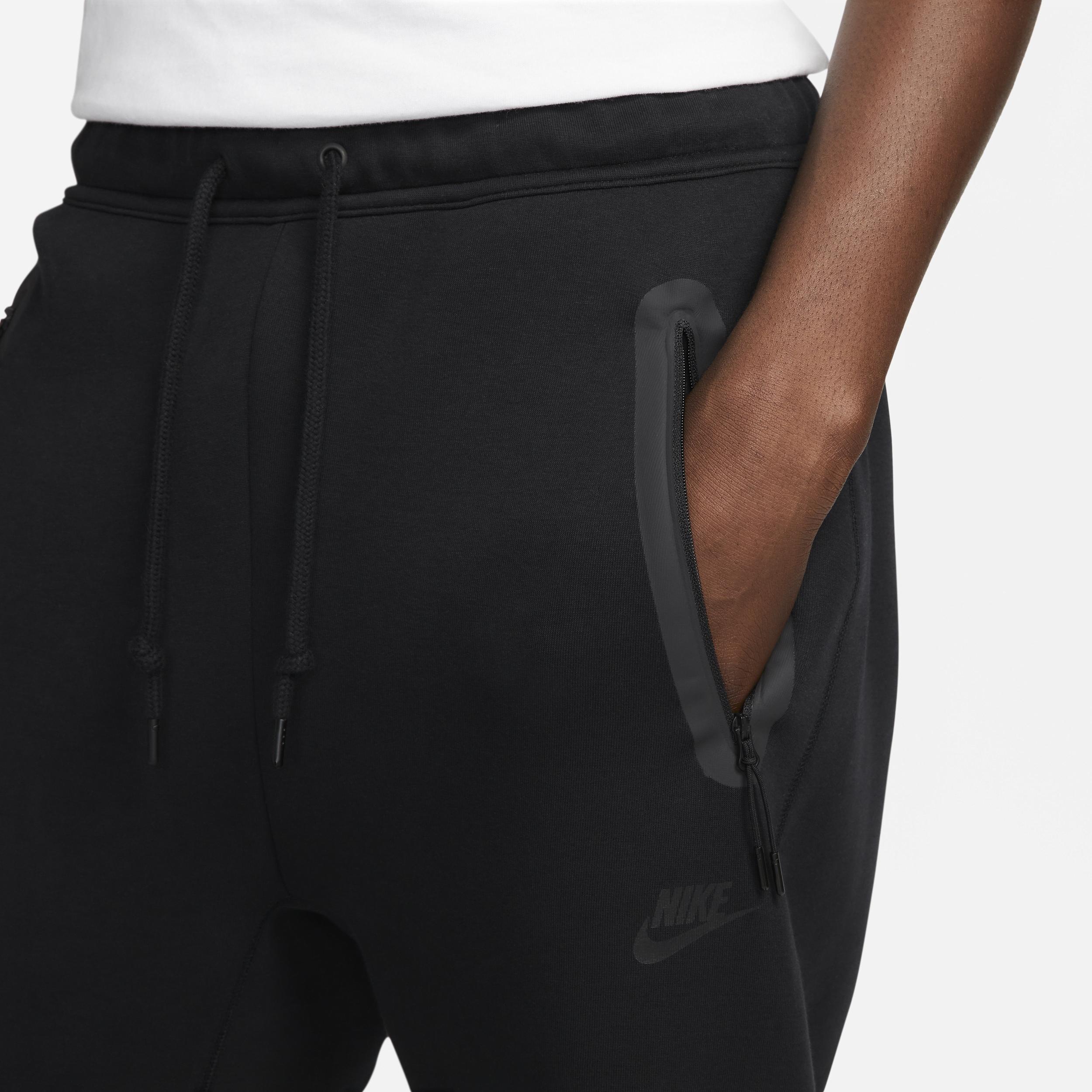 Nike Sportswear Tech Fleece Open-hem Tracksuit Bottoms in Black for Men |  Lyst