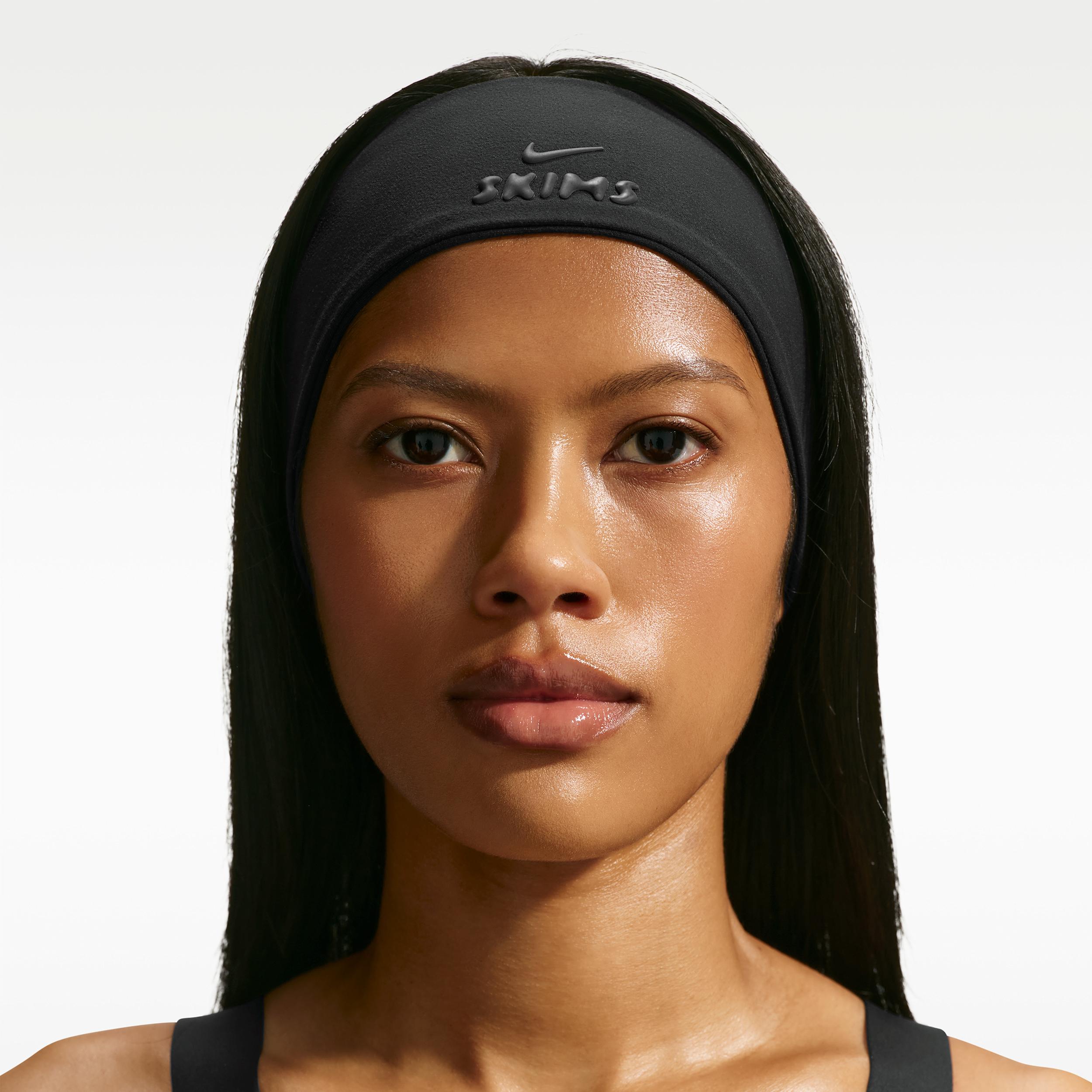Nike Skims Dri-Fit Headband in Black | Lyst display picture 3